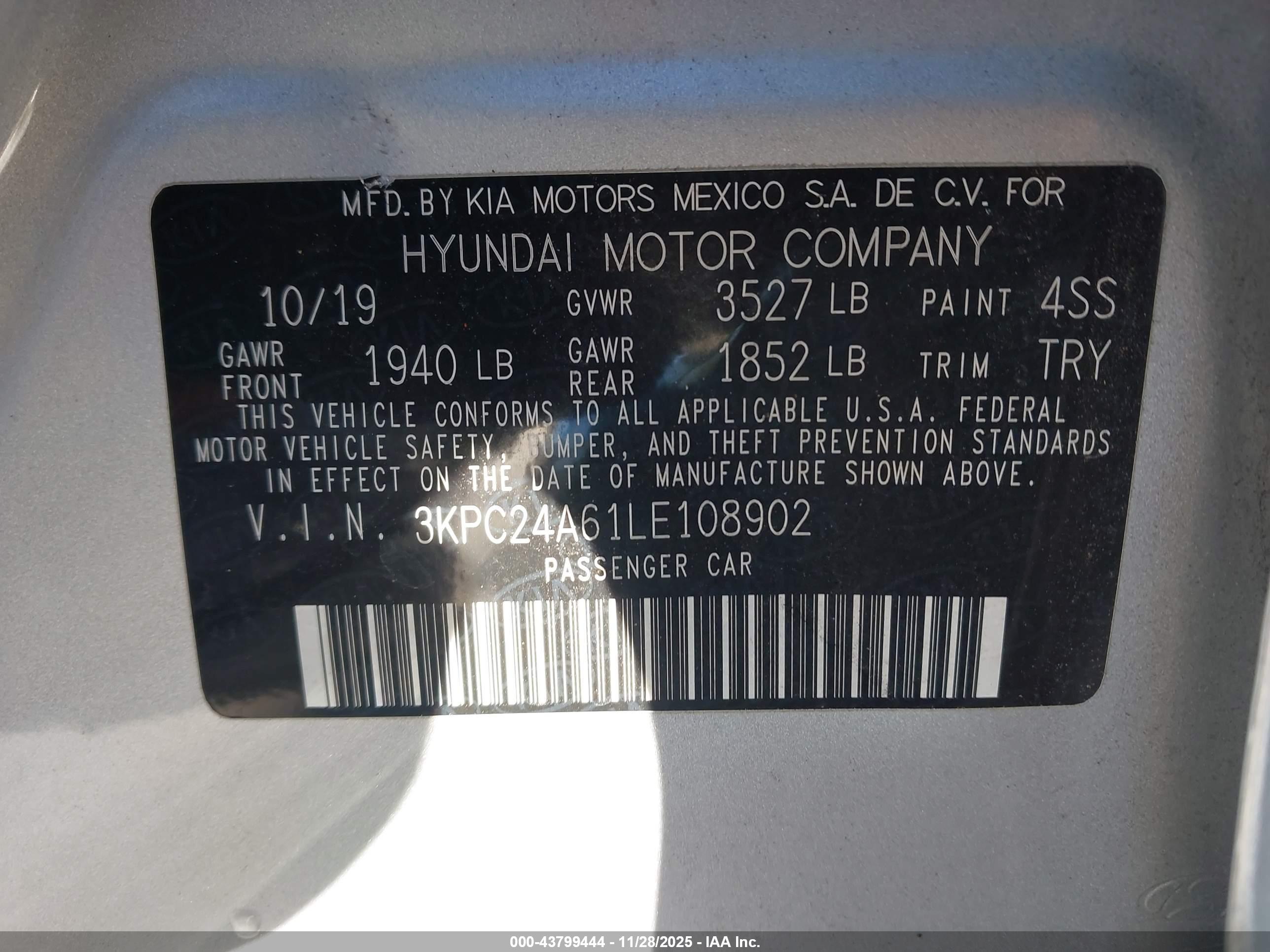 HYUNDAI ACCENT image 9