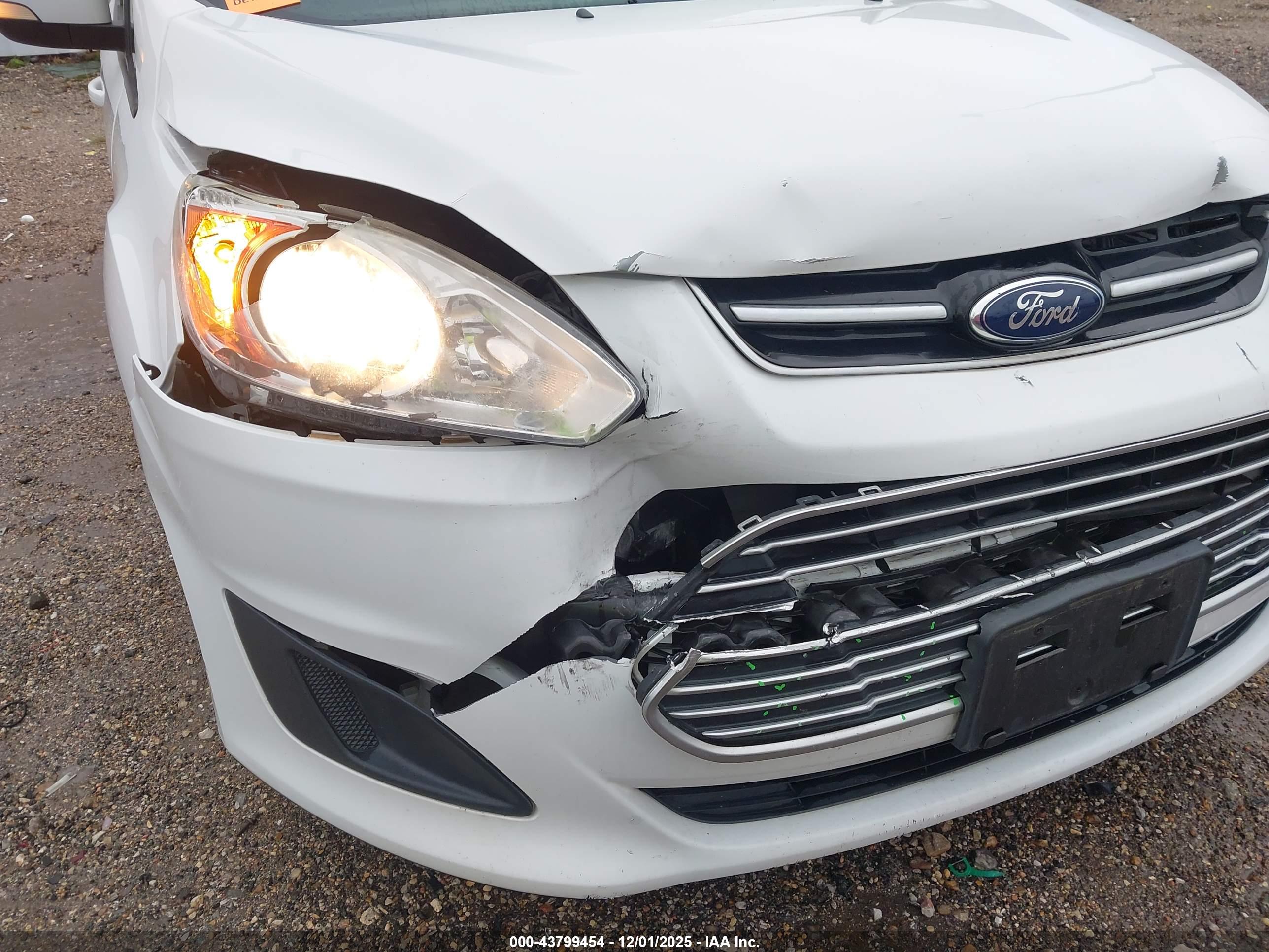 FORD C-MAX image 6