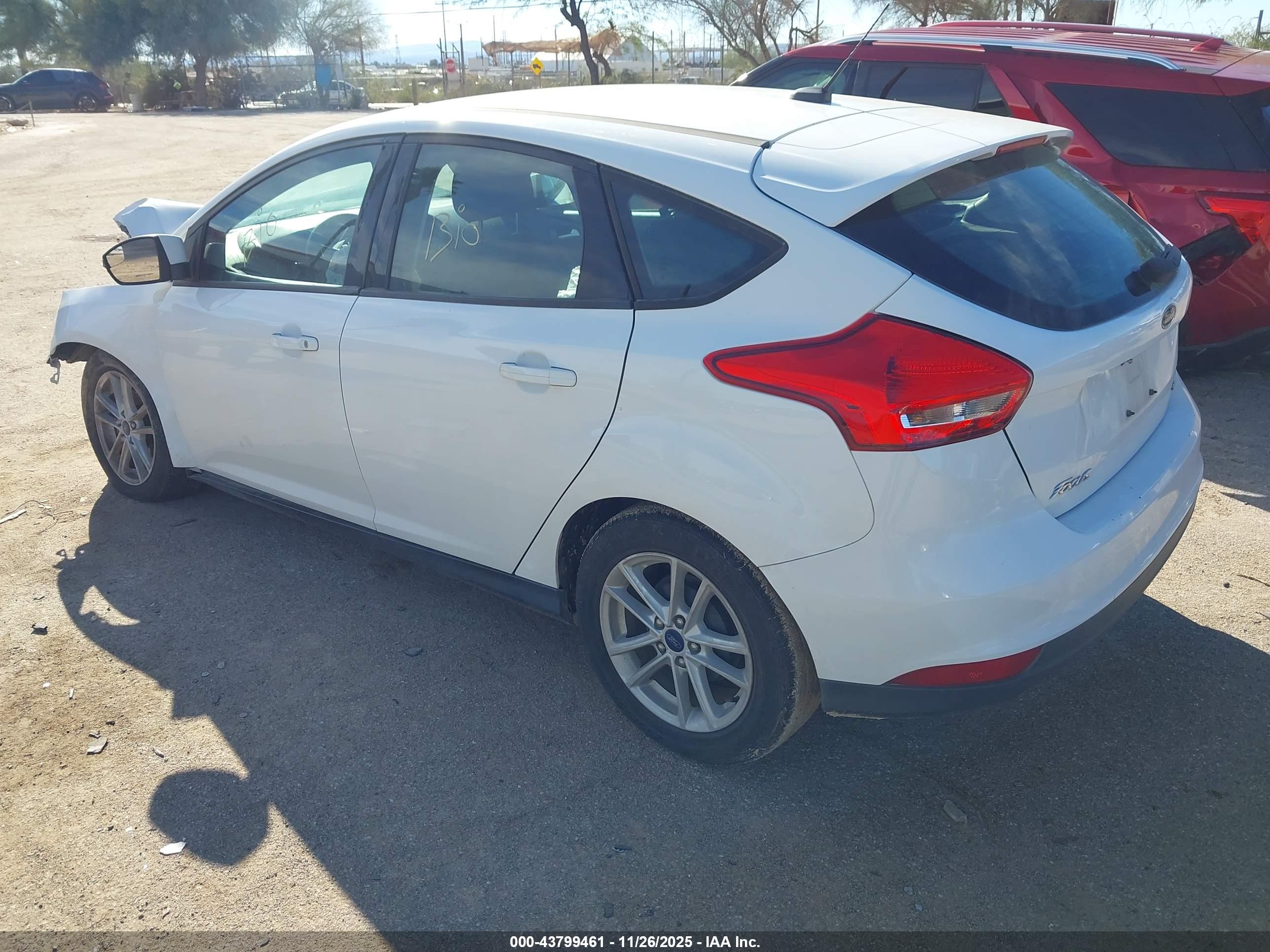 FORD FOCUS image 3