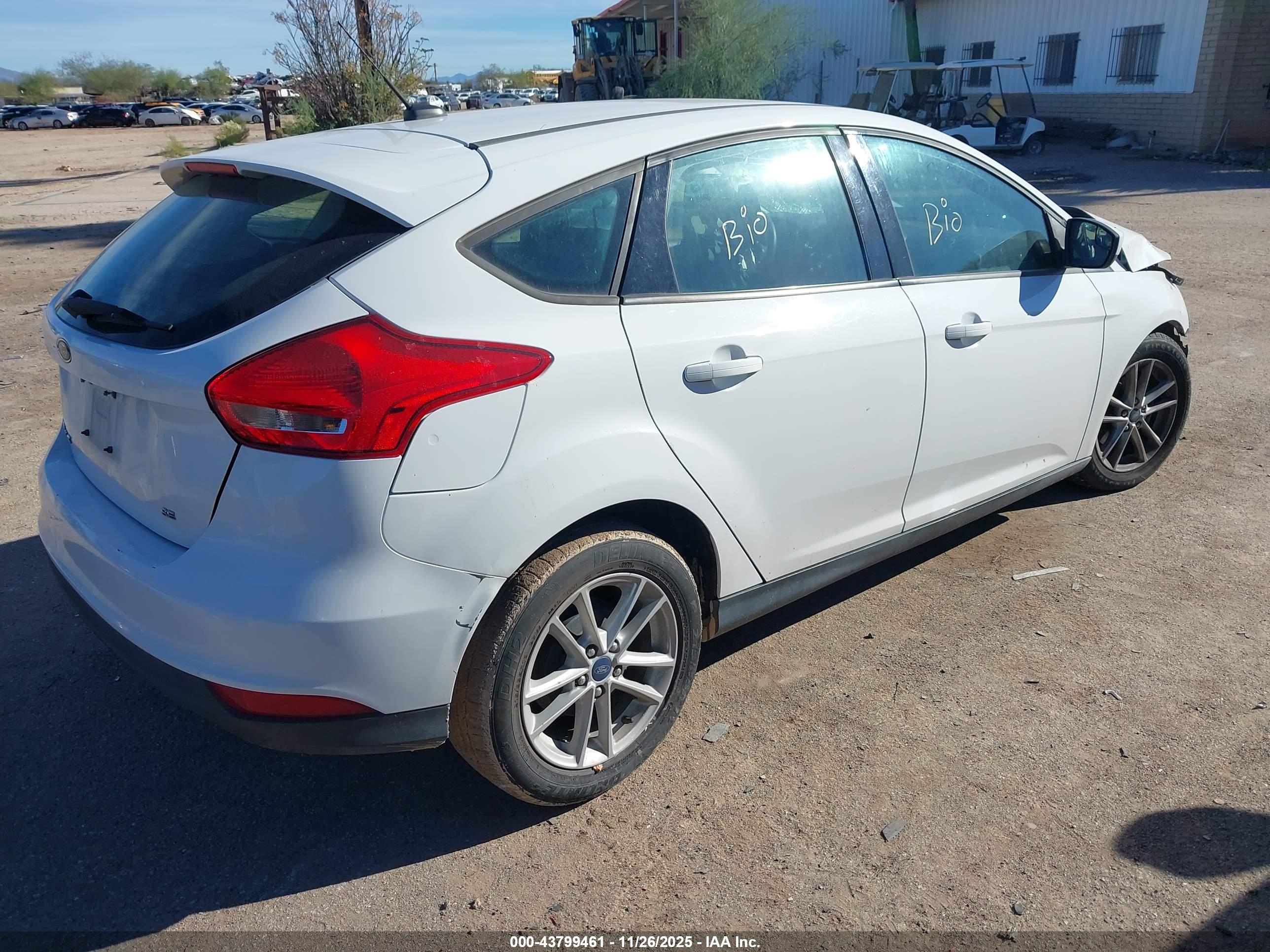 FORD FOCUS image 4
