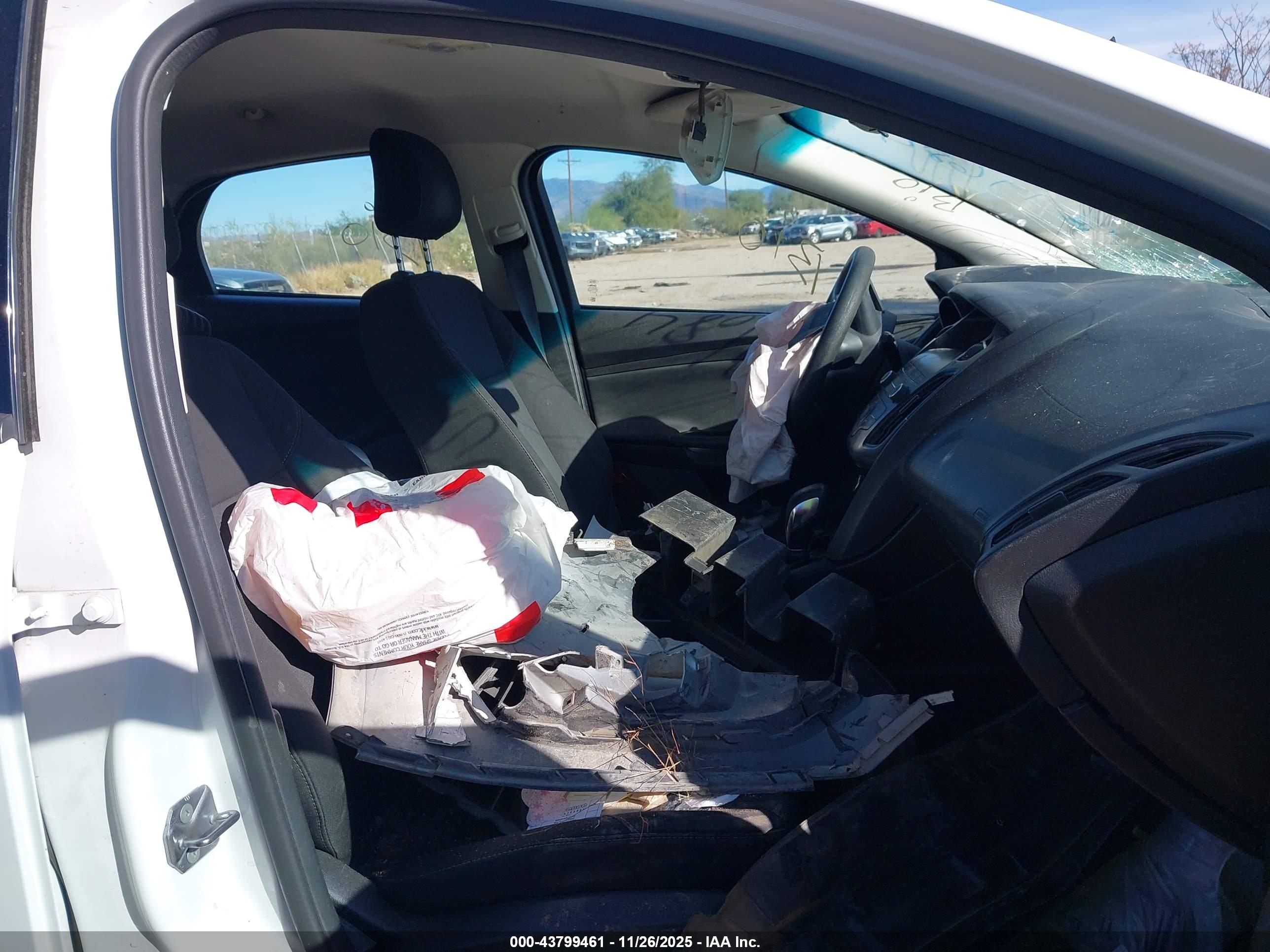 FORD FOCUS image 5