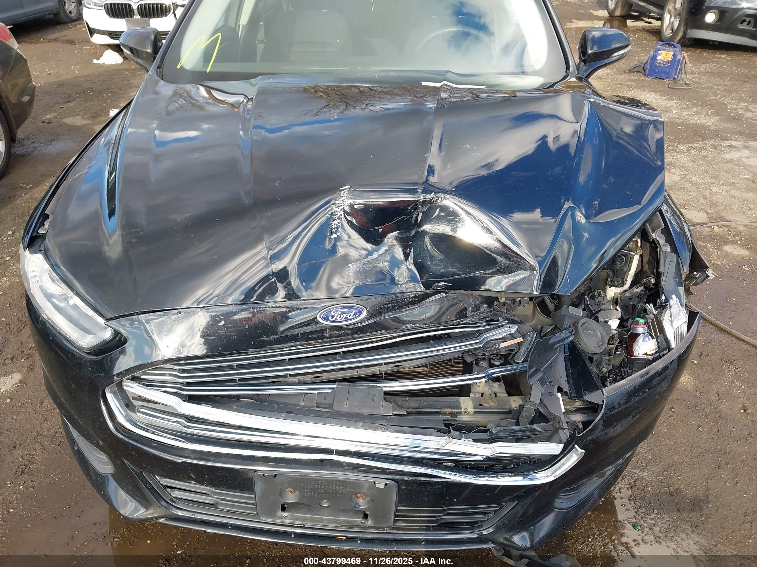 FORD FUSION image 10