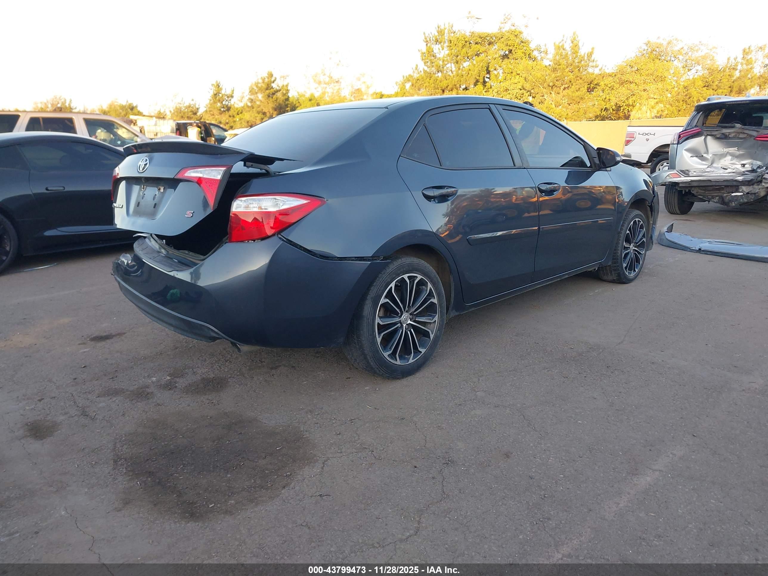 TOYOTA COROLLA image 4