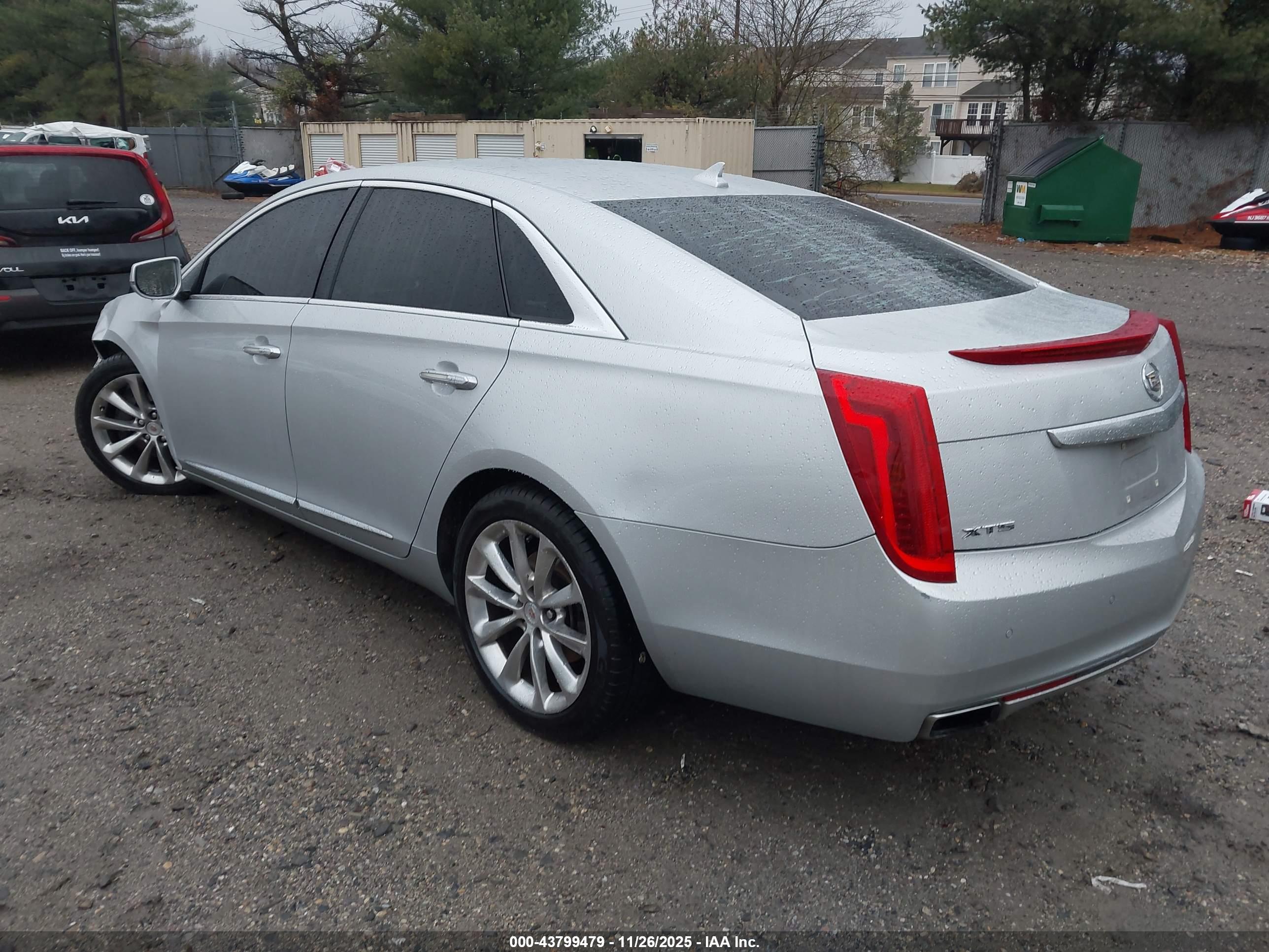 CADILLAC XTS image 3