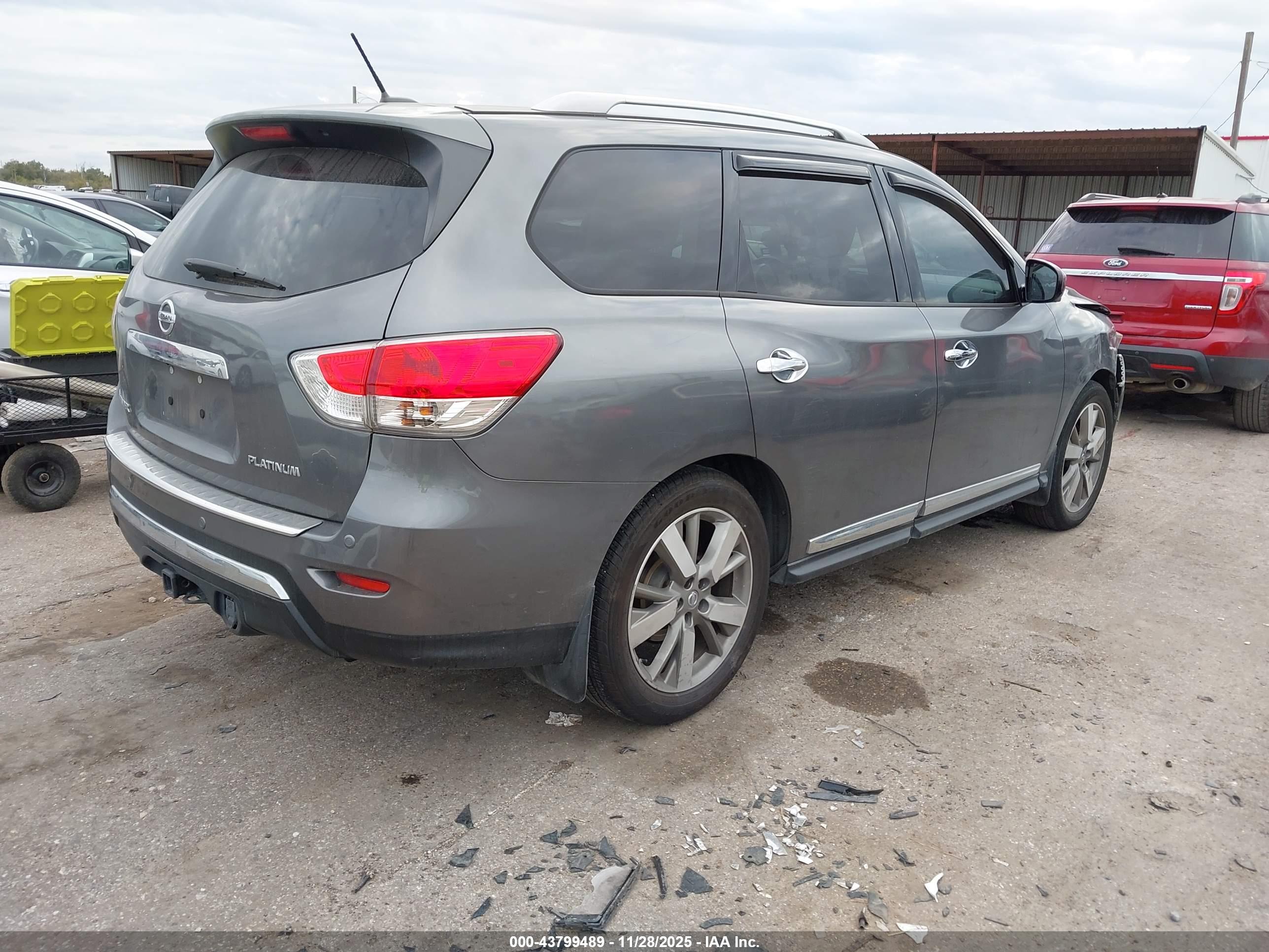 NISSAN PATHFINDER image 4