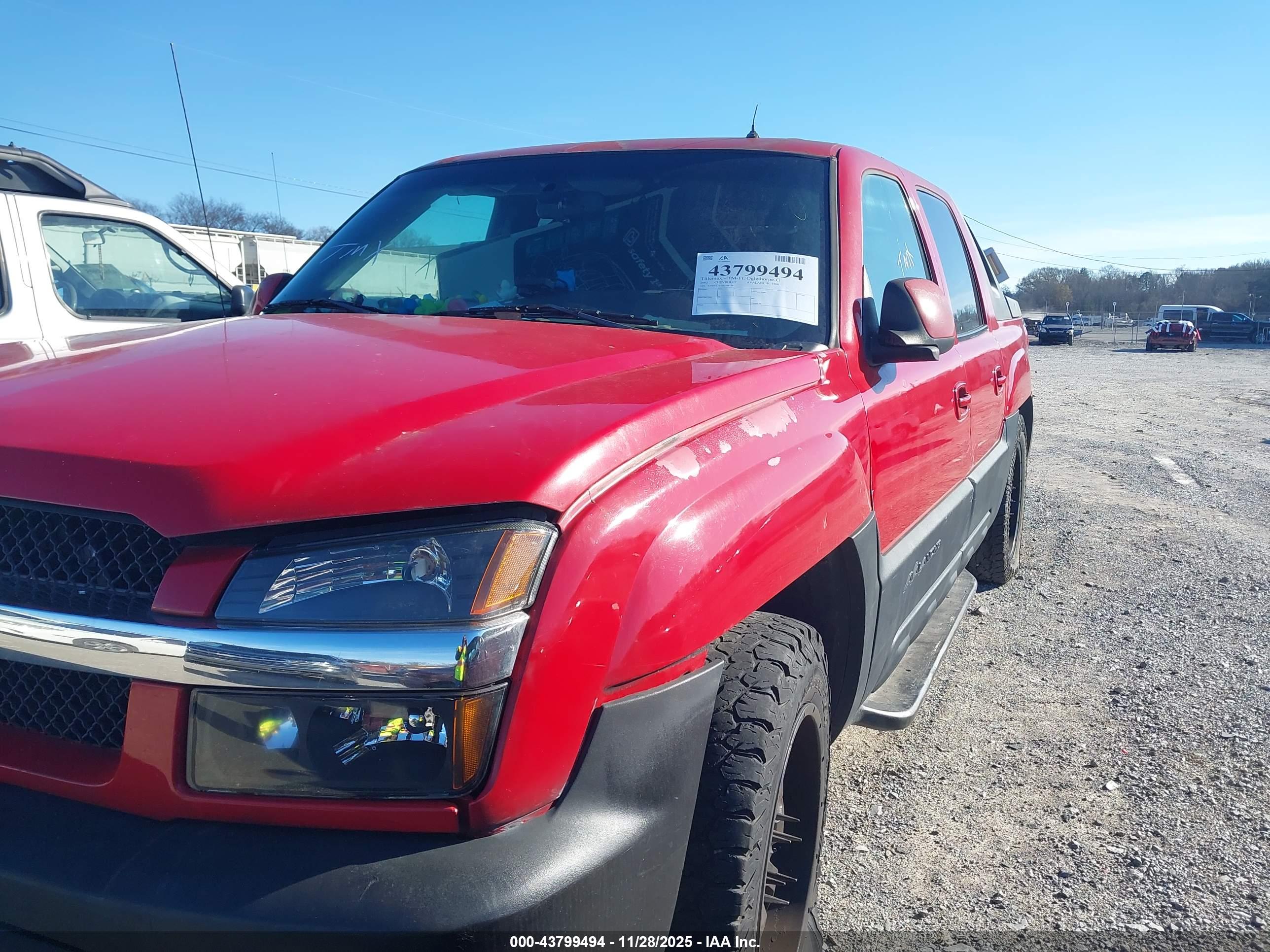 CHEVROLET AVALANCHE image 2
