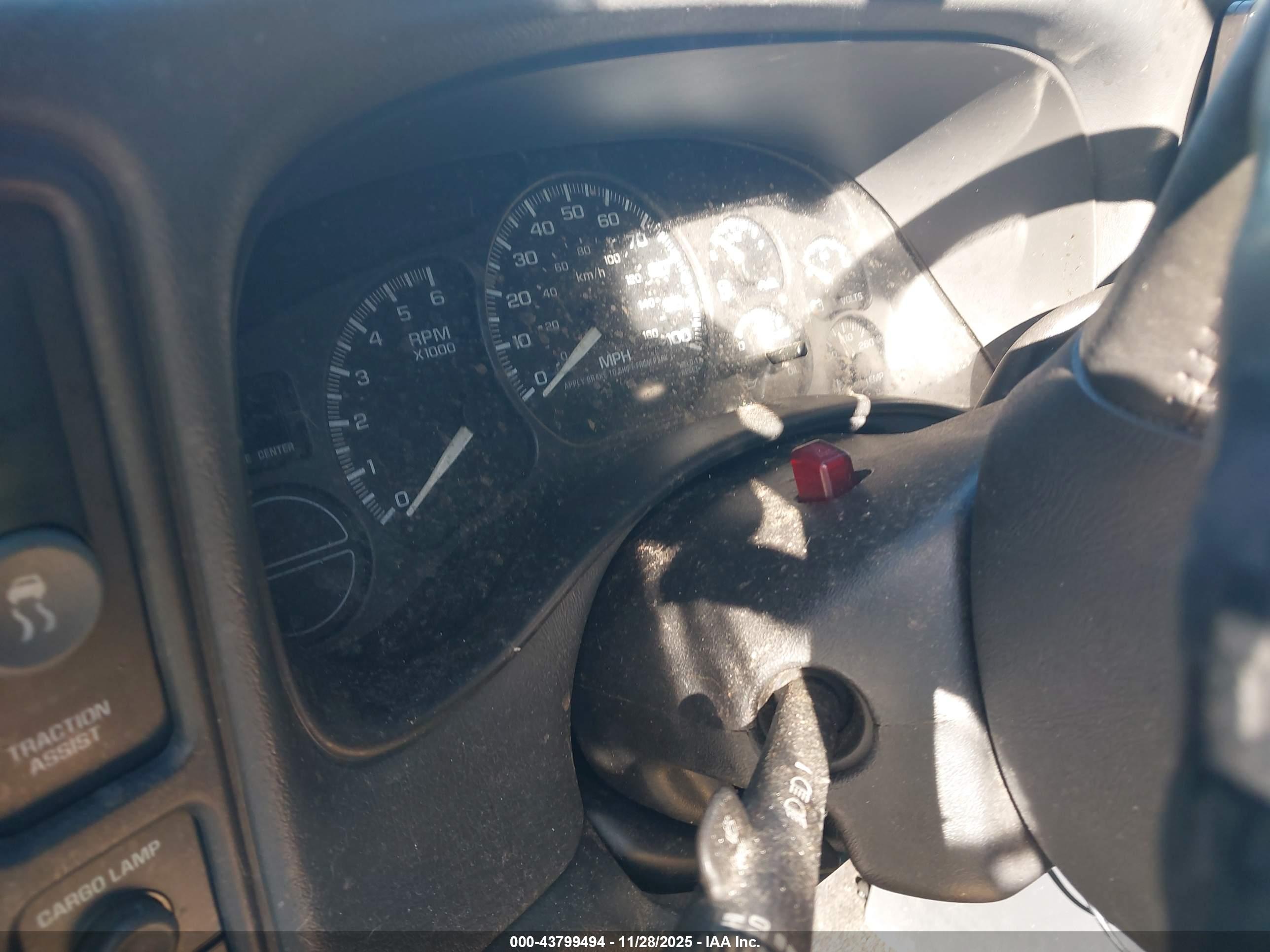 CHEVROLET AVALANCHE image 7