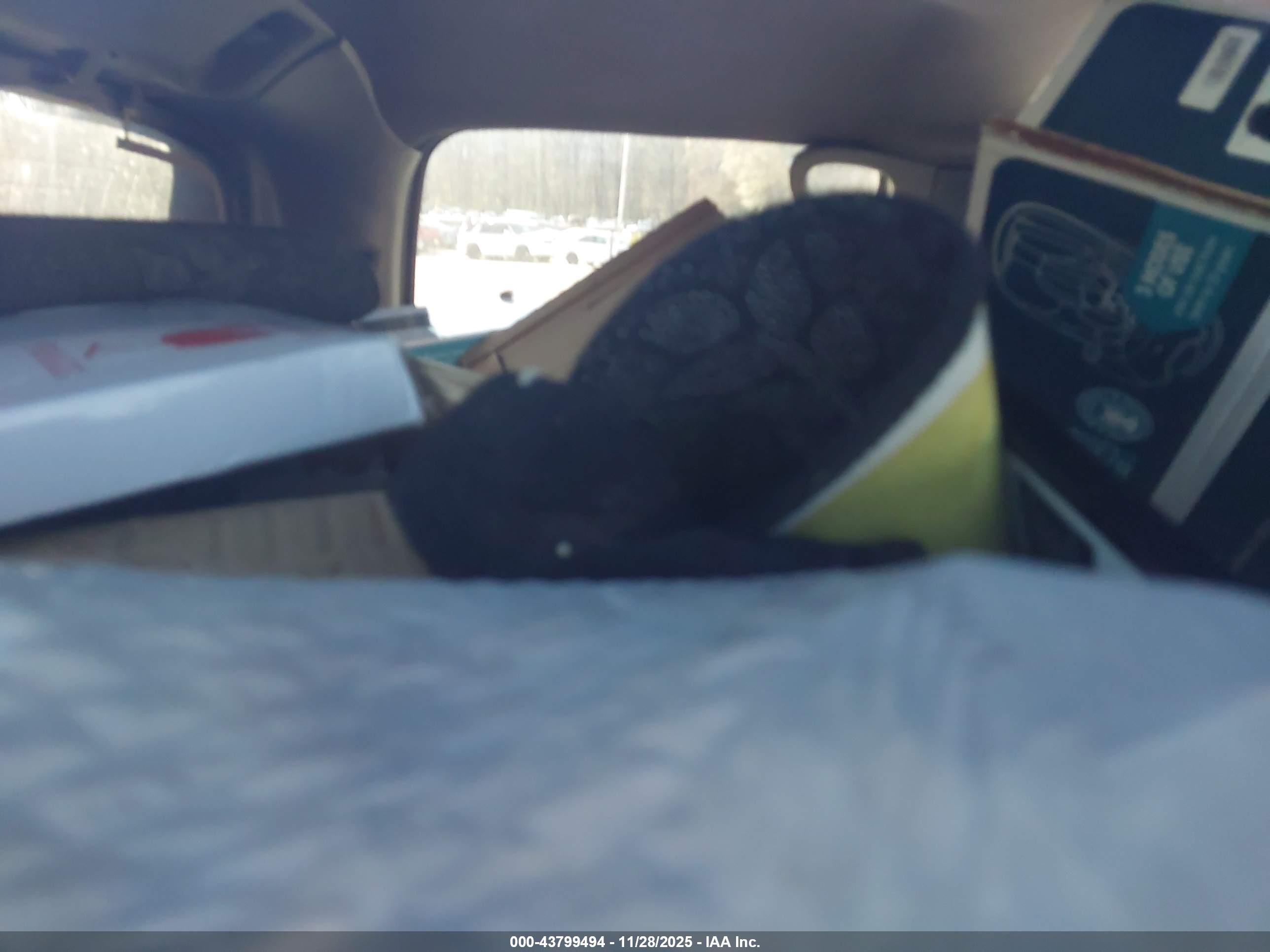 CHEVROLET AVALANCHE image 8