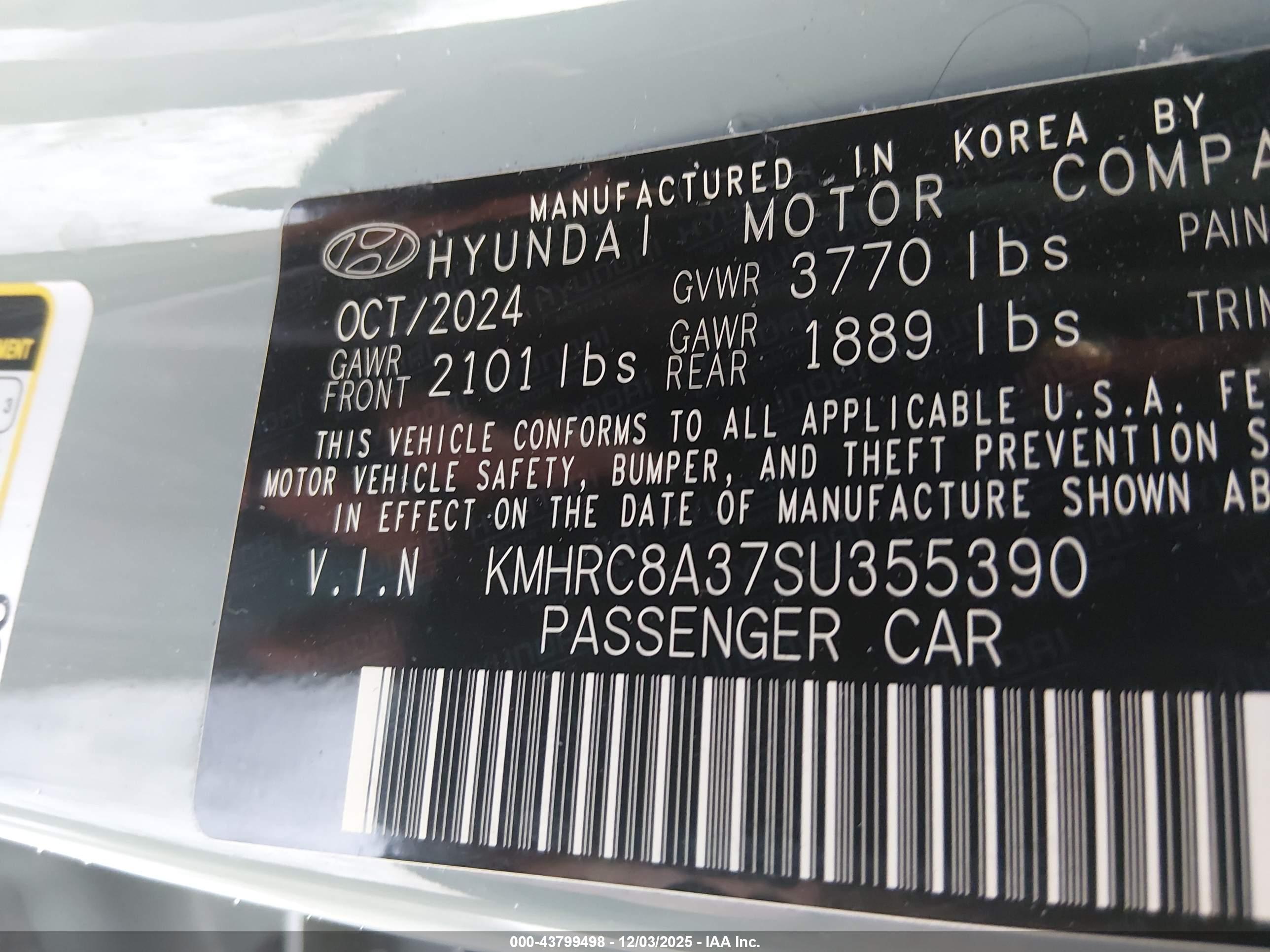 HYUNDAI VENUE image 9