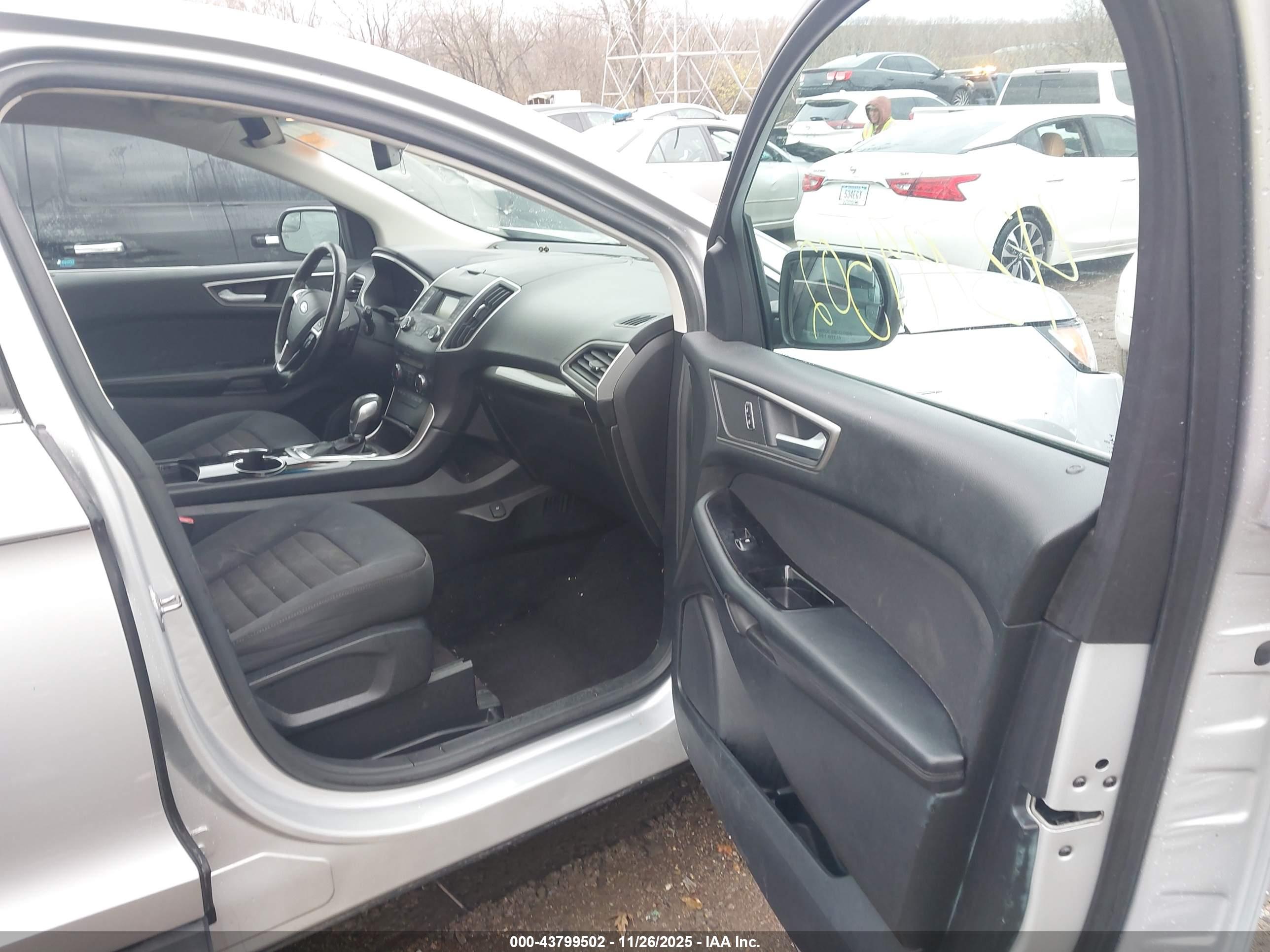 FORD EDGE image 5