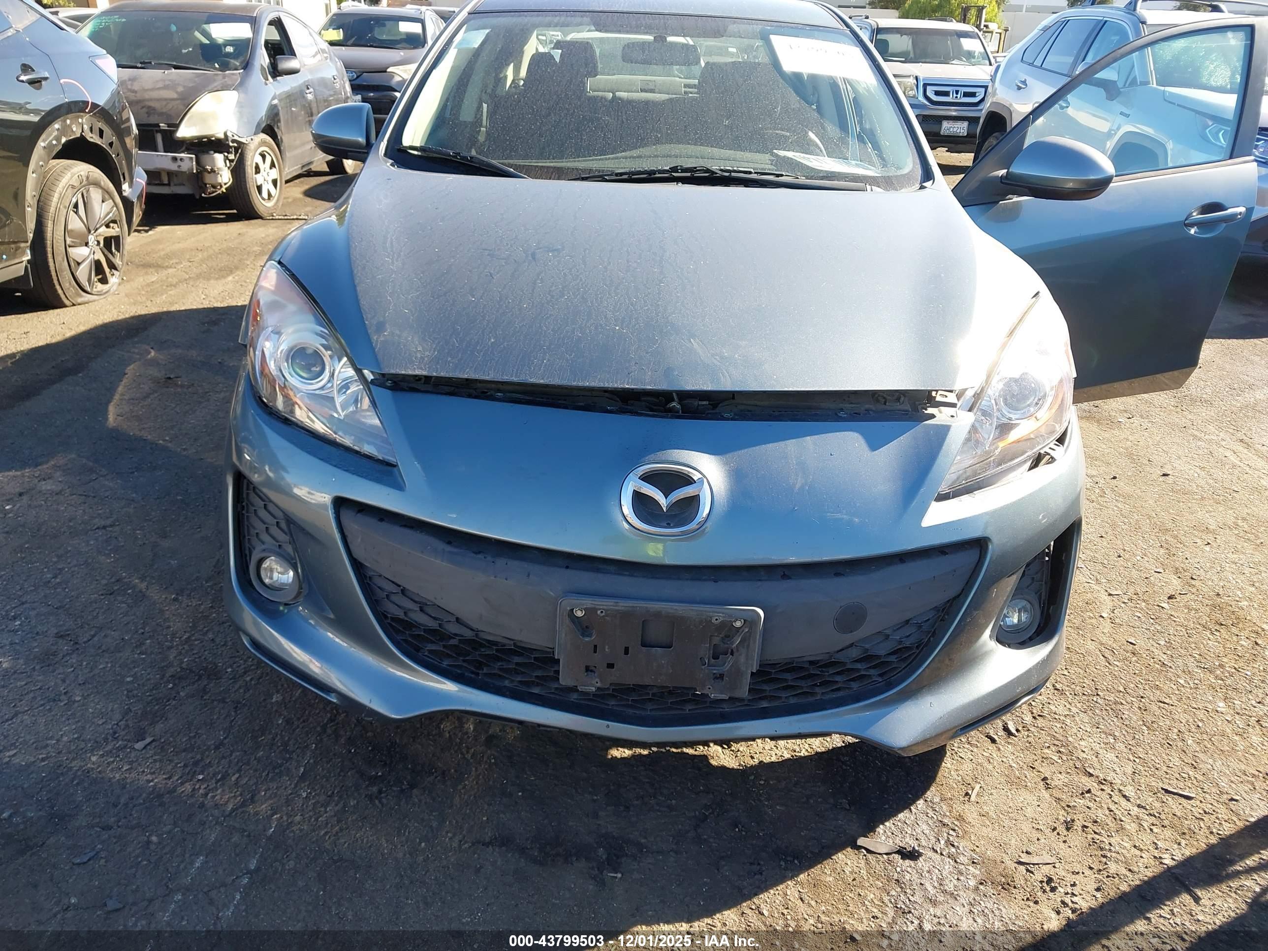MAZDA MAZDA3 image 6
