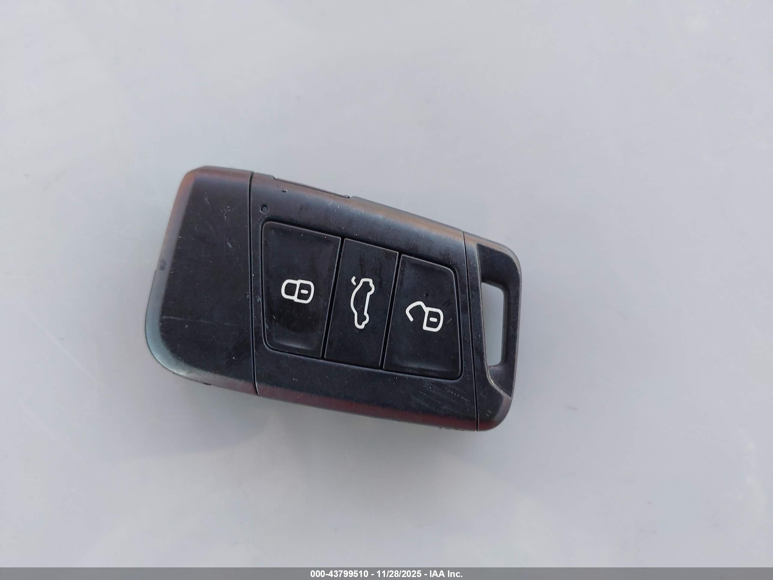 VOLKSWAGEN JETTA image 11
