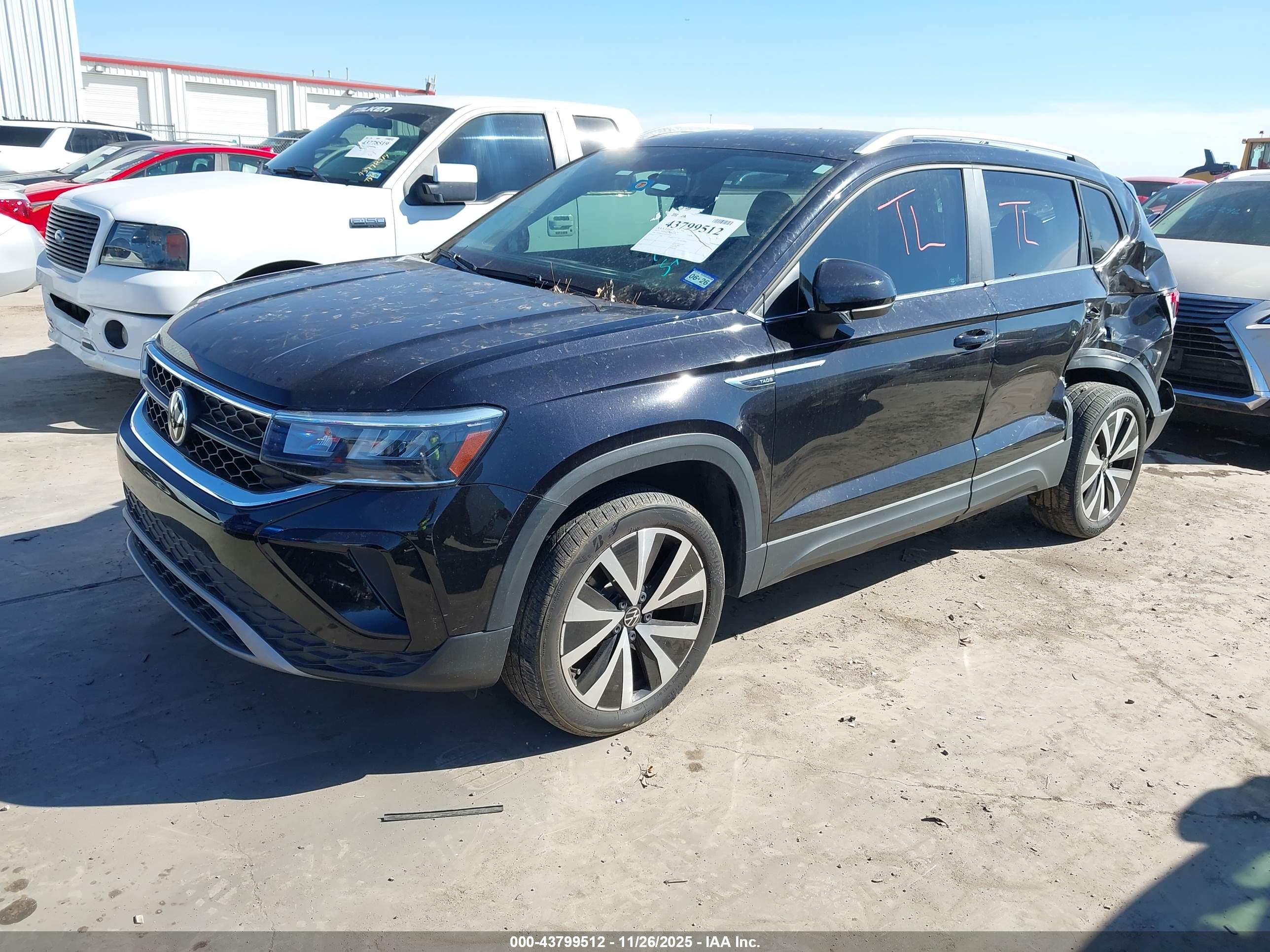 VOLKSWAGEN TAOS image 2