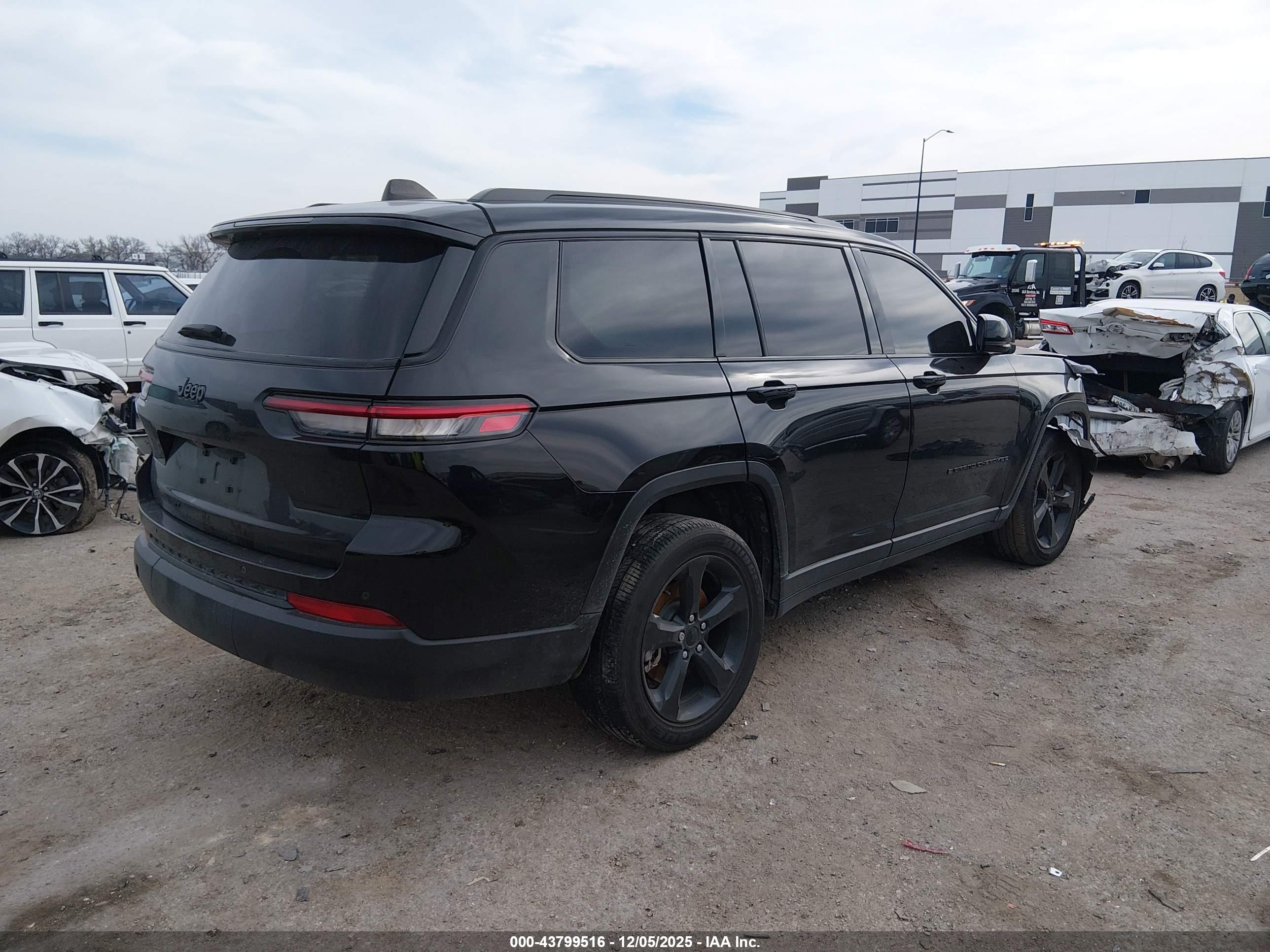 JEEP GRAND image 4