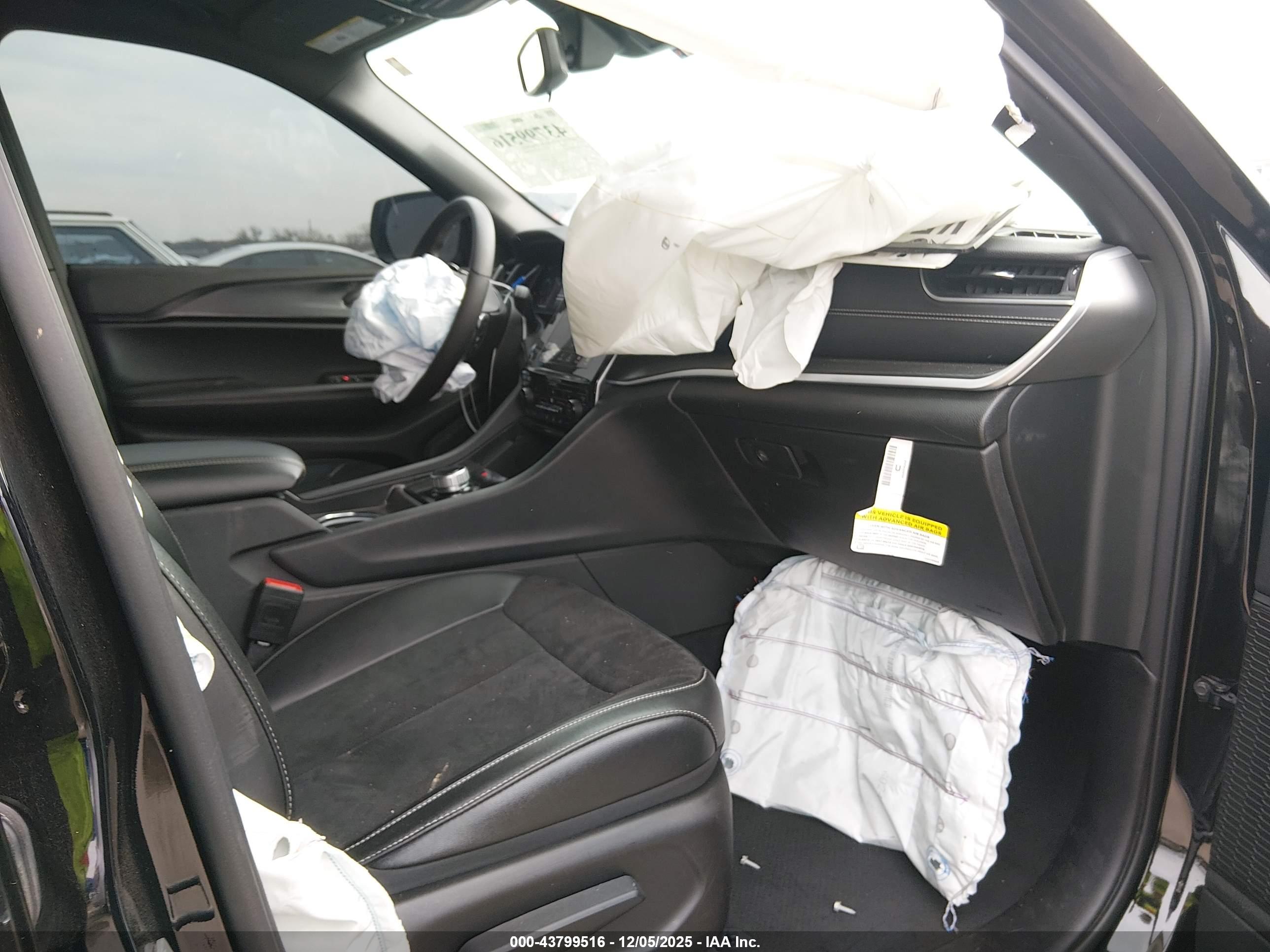JEEP GRAND image 5