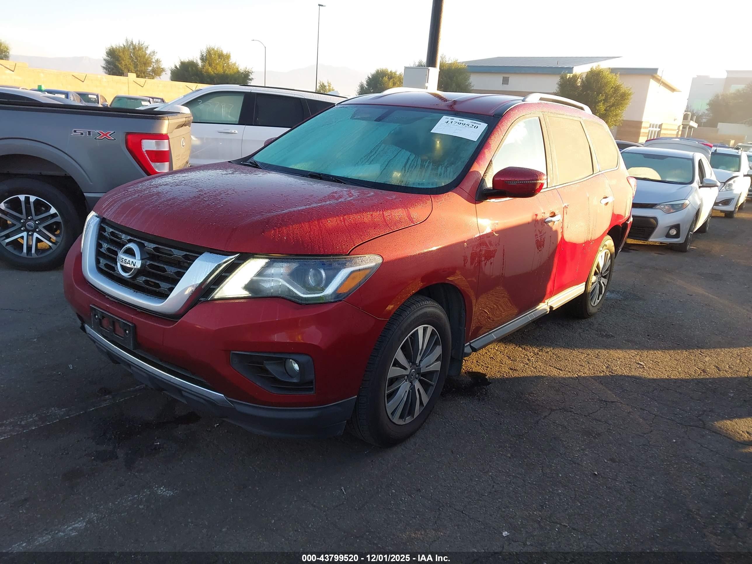 NISSAN PATHFINDER image 2