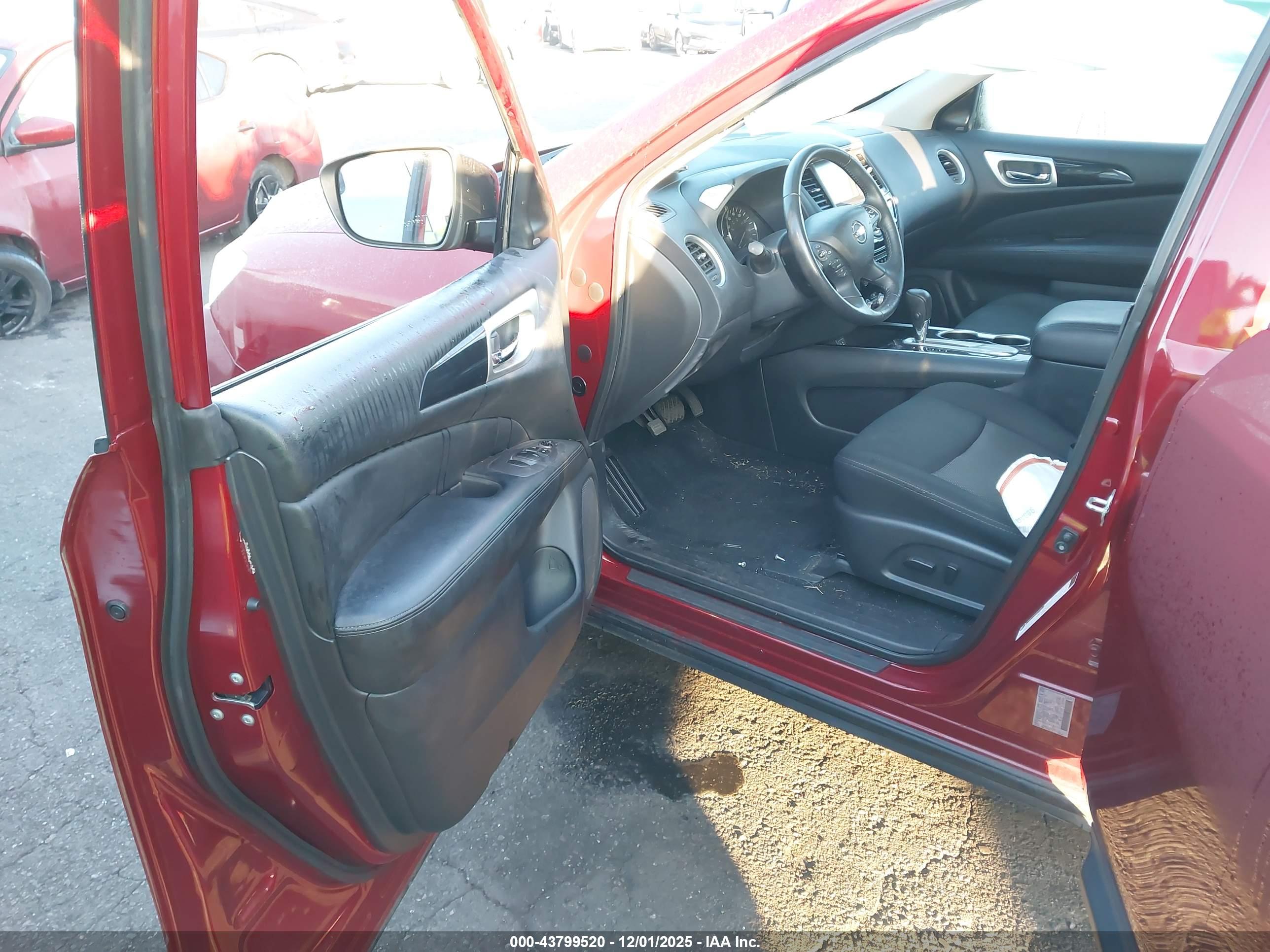 NISSAN PATHFINDER image 5