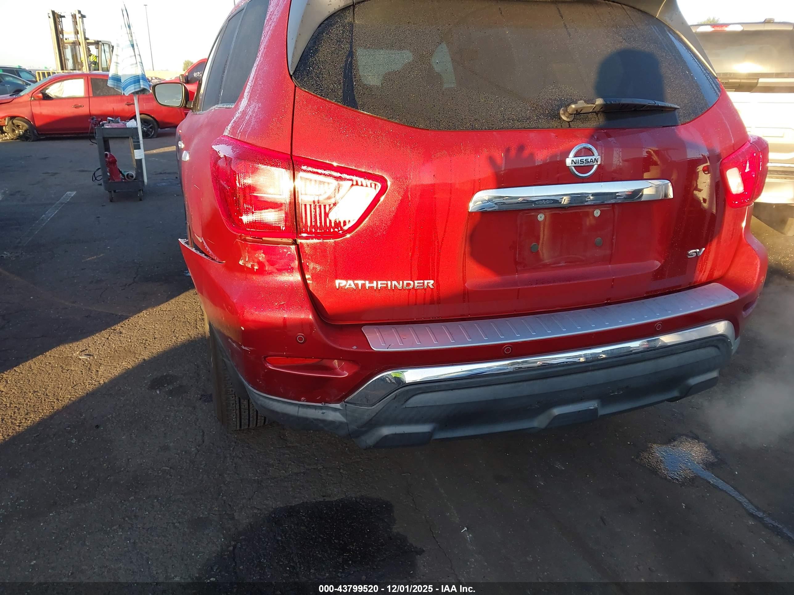 NISSAN PATHFINDER image 6