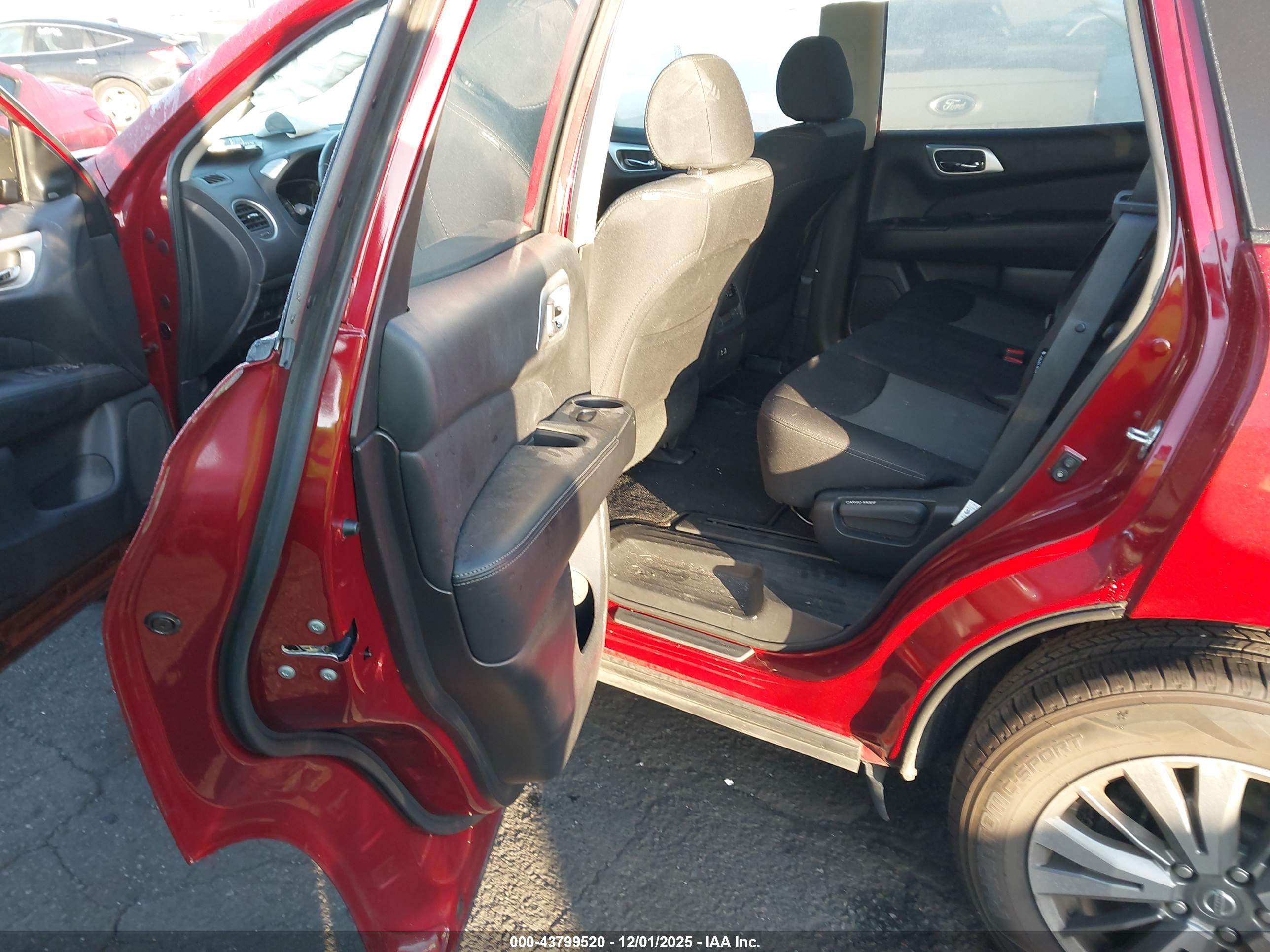 NISSAN PATHFINDER image 8