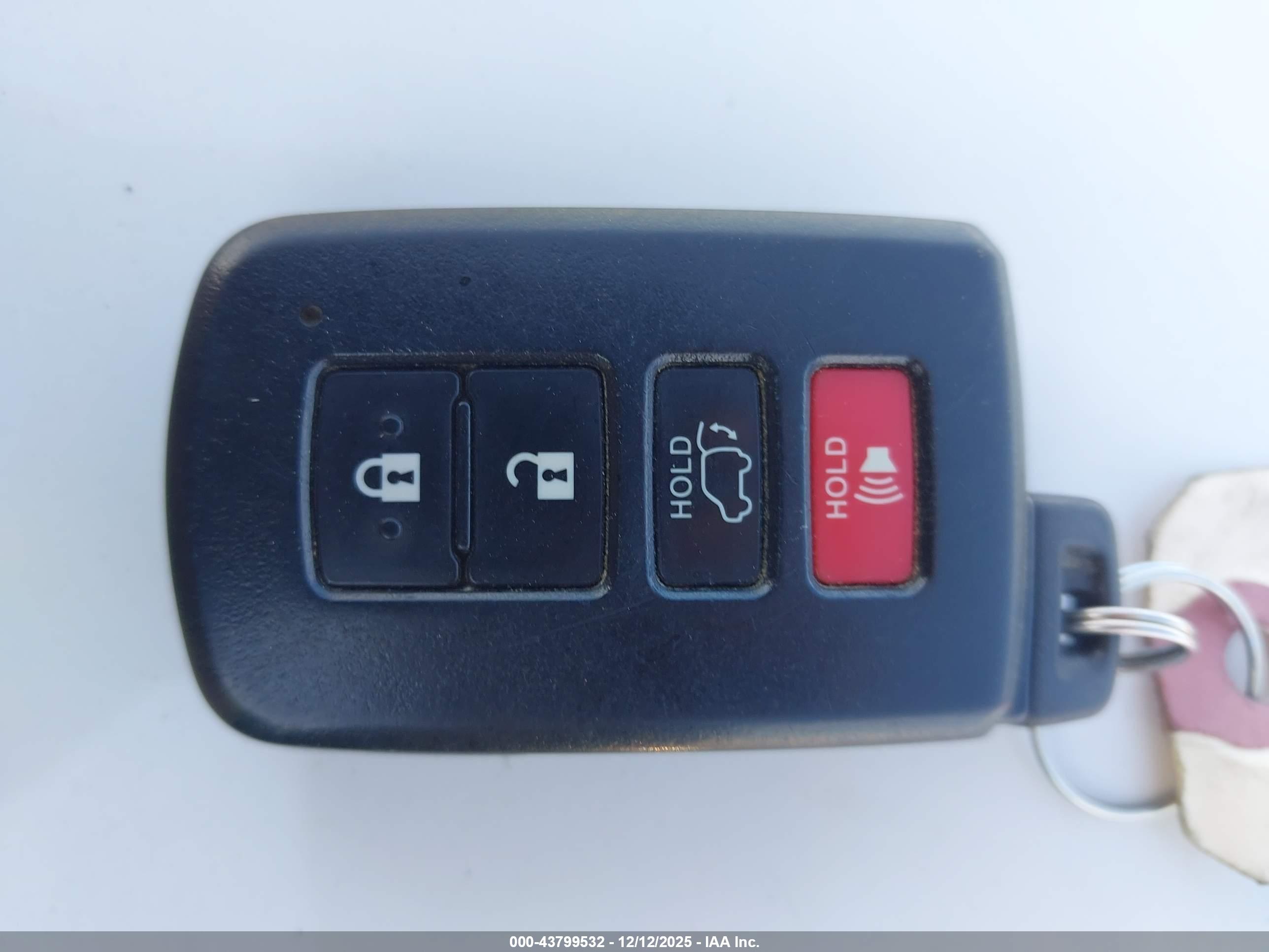 TOYOTA HIGHLANDER image 11