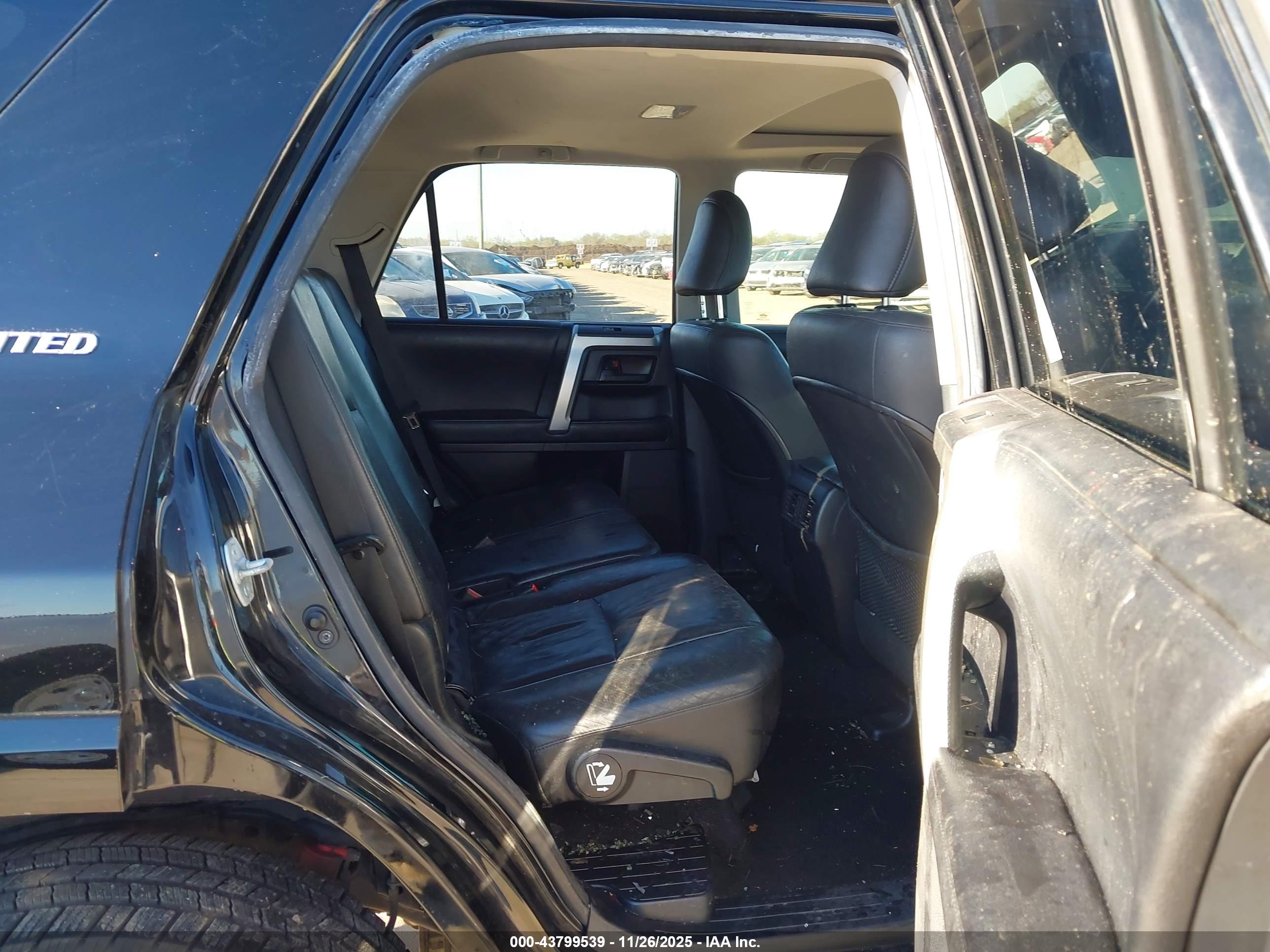 TOYOTA 4RUNNER image 8