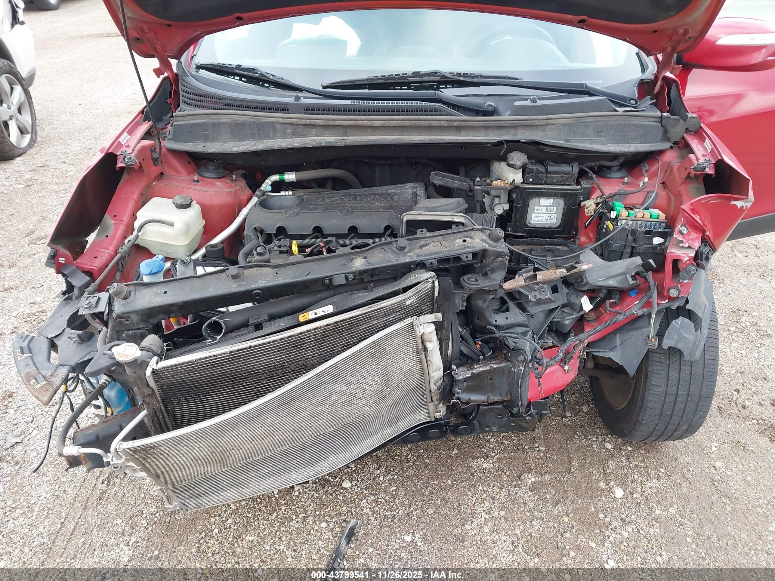 HYUNDAI TUCSON image 10