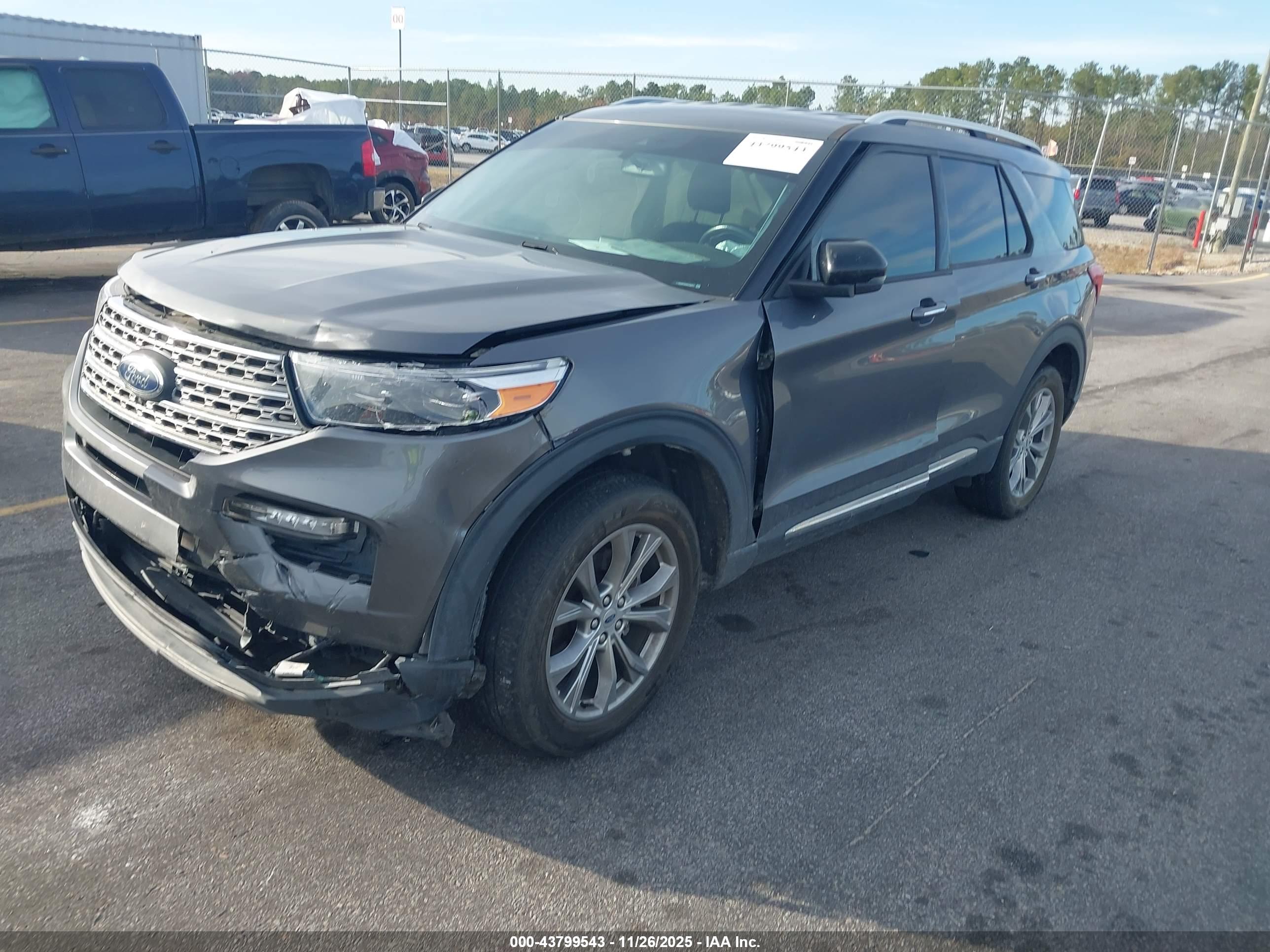 FORD EXPLORER image 2
