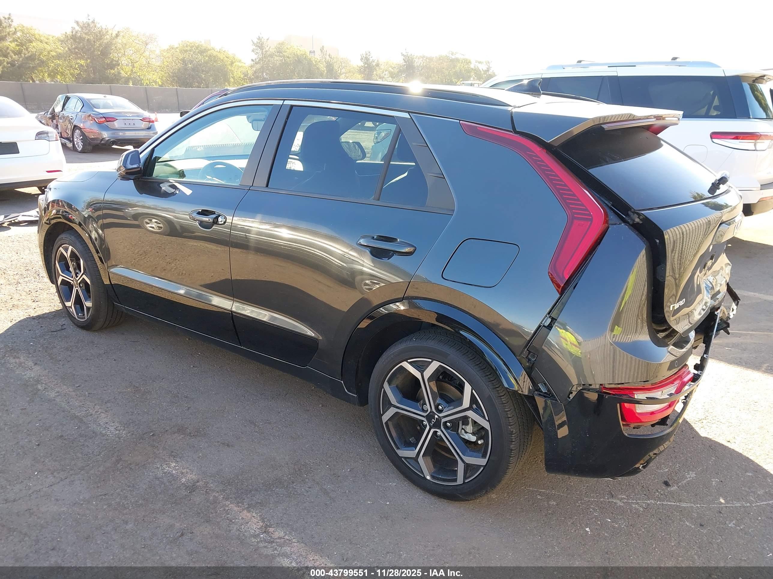 KIA NIRO image 3