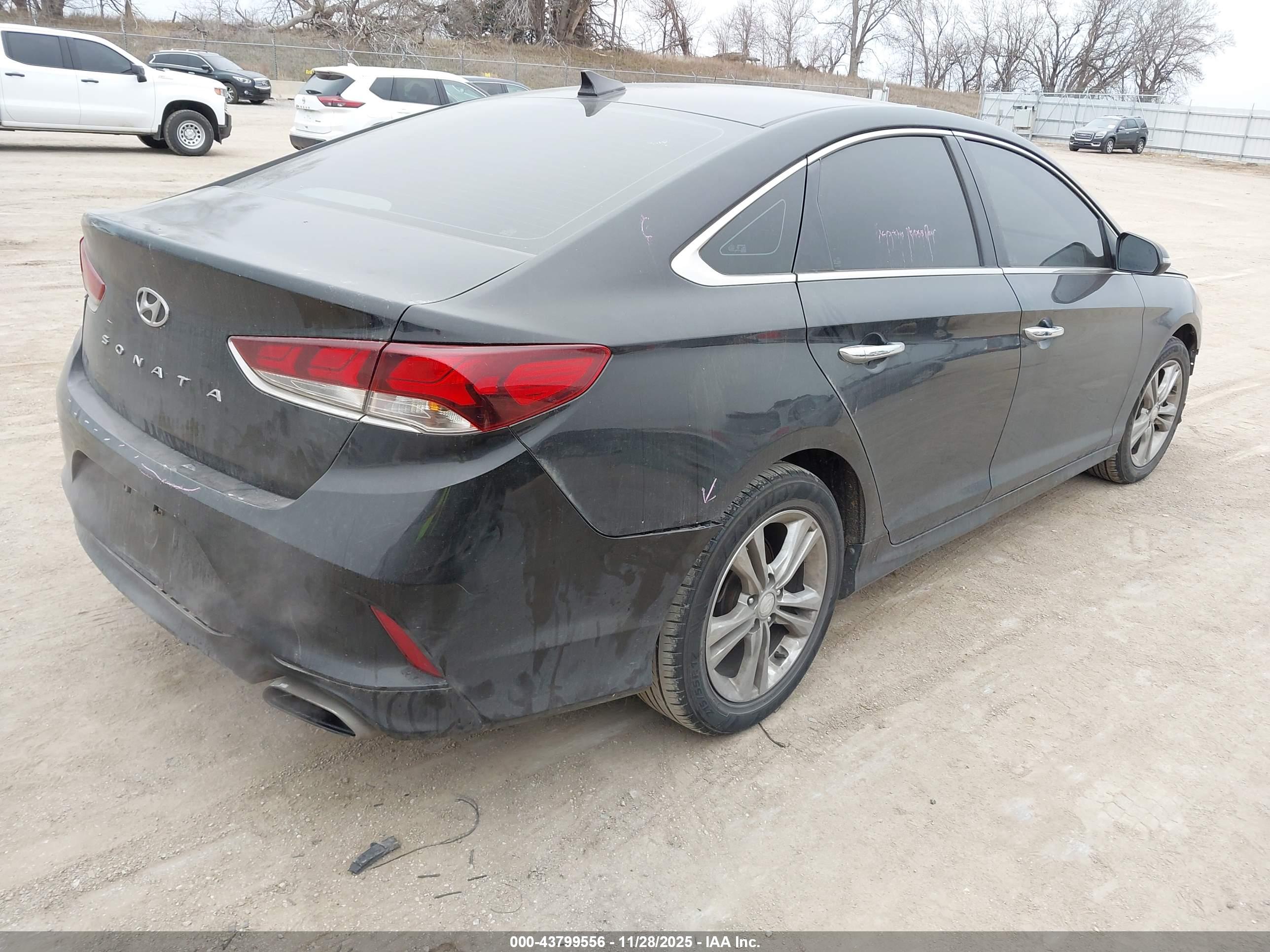 HYUNDAI SONATA image 4