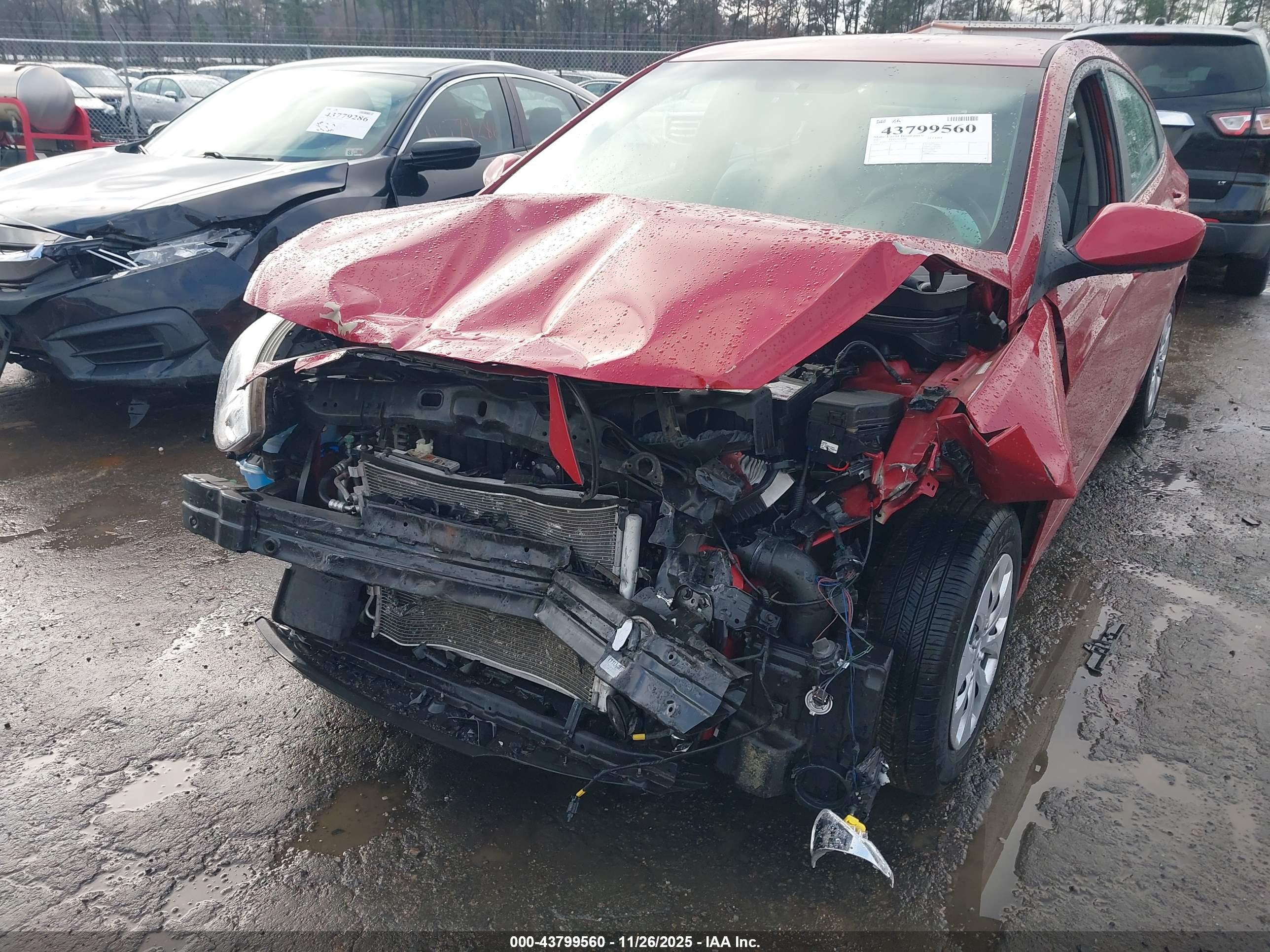 HYUNDAI ACCENT image 6