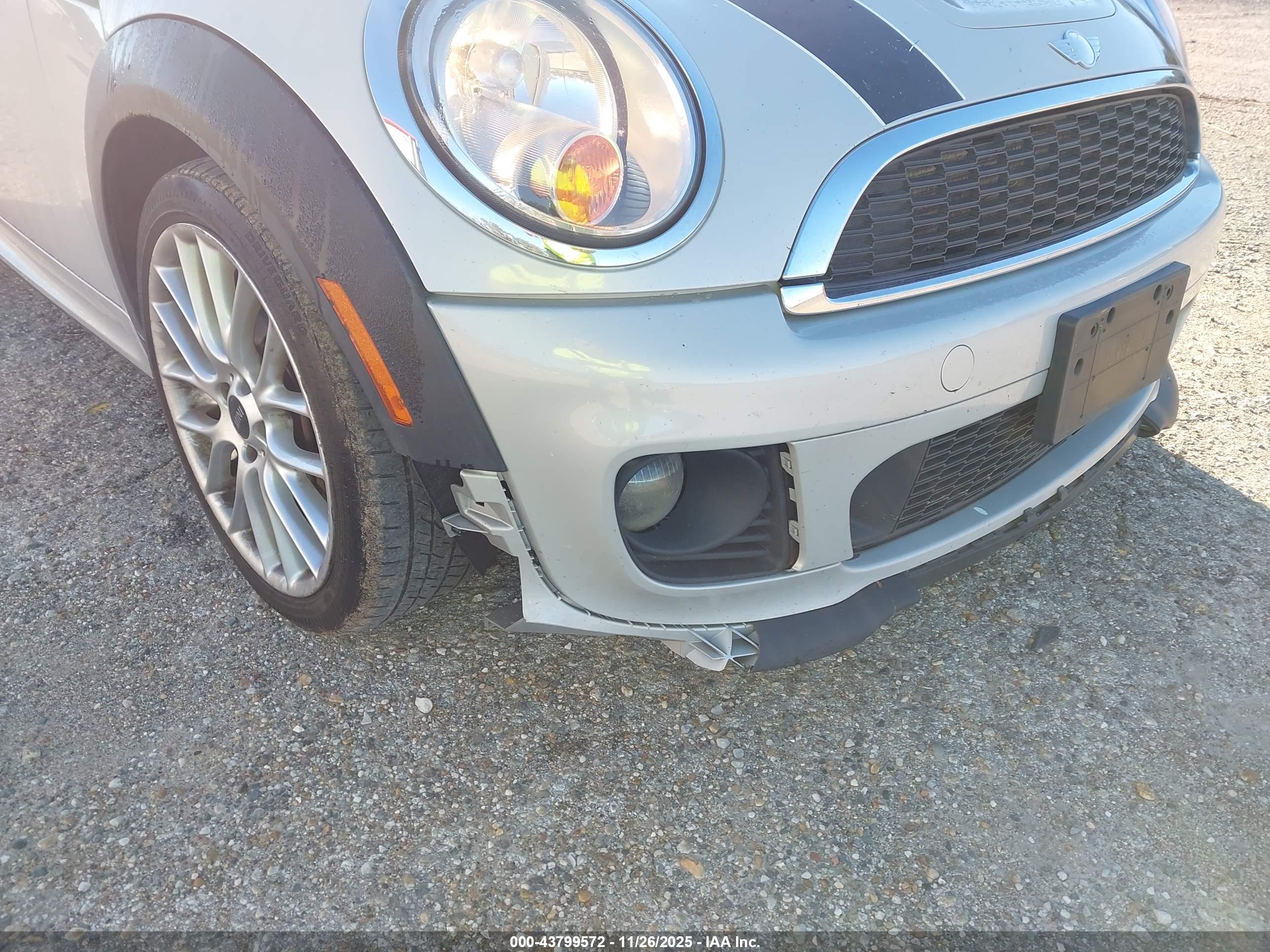 MINI COOPER image 6