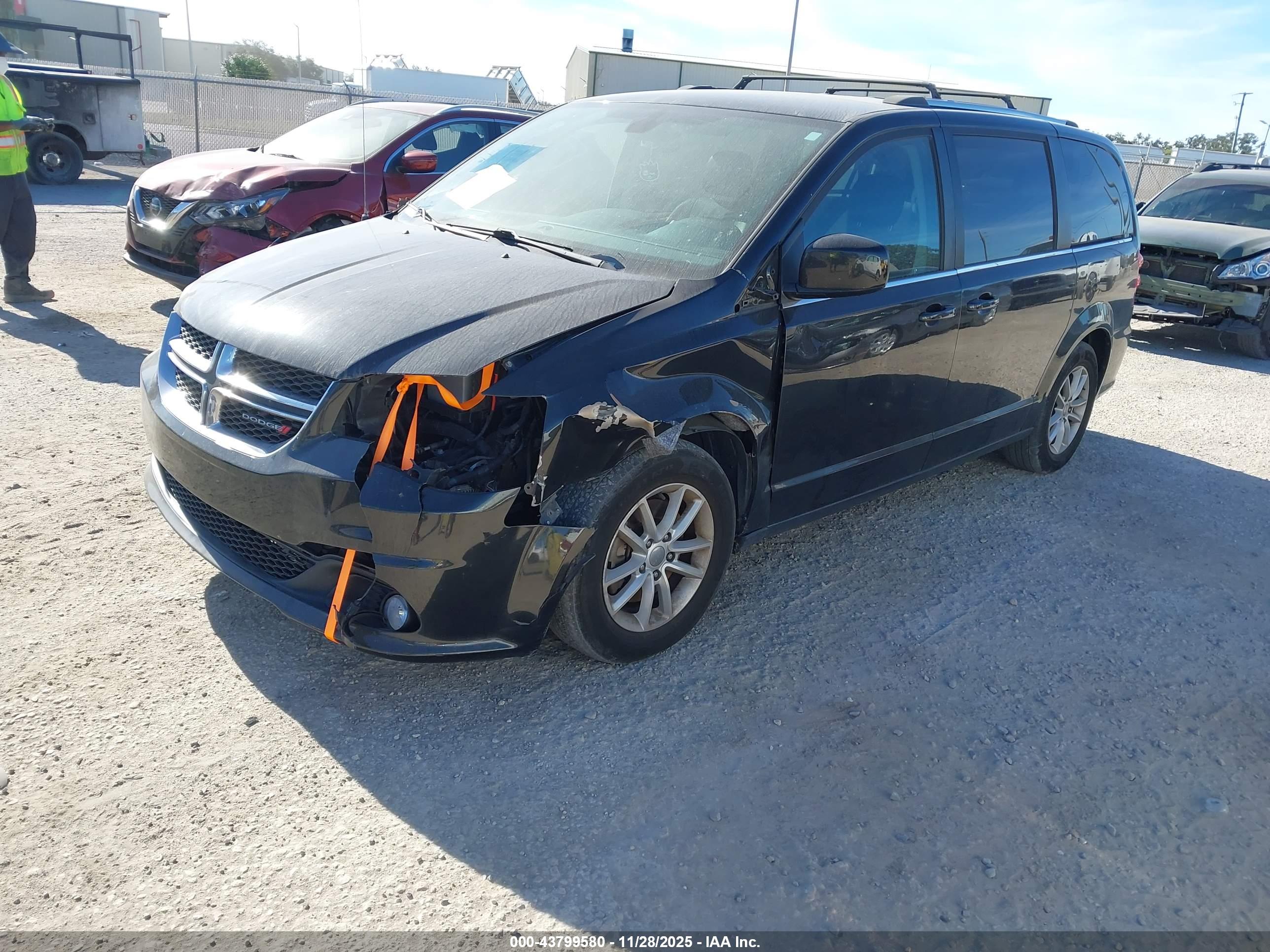 DODGE GRAND image 2