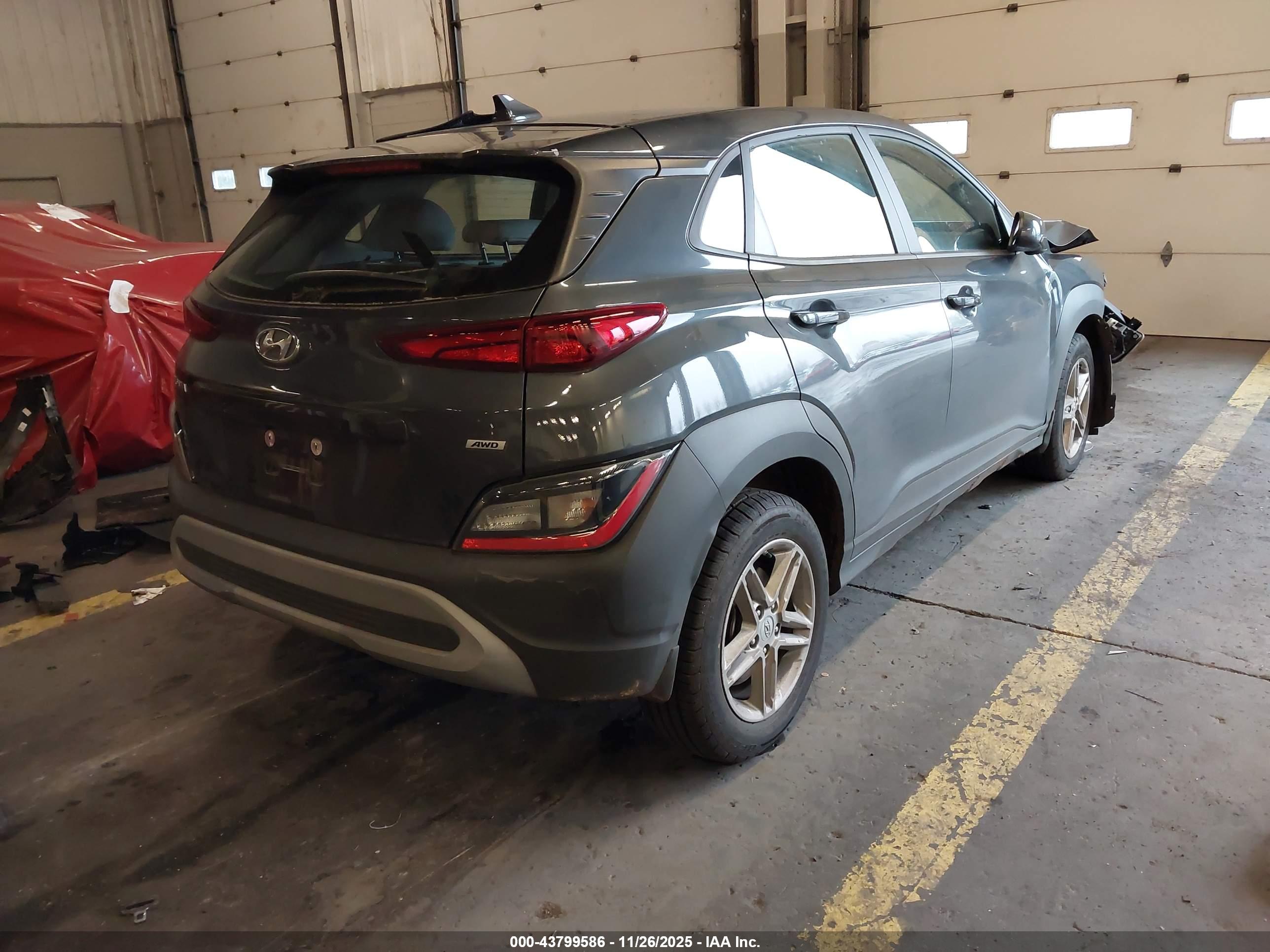 HYUNDAI KONA image 4