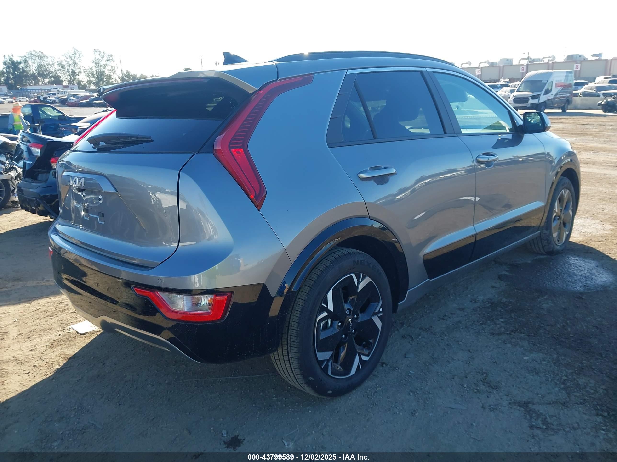 KIA NIRO image 4
