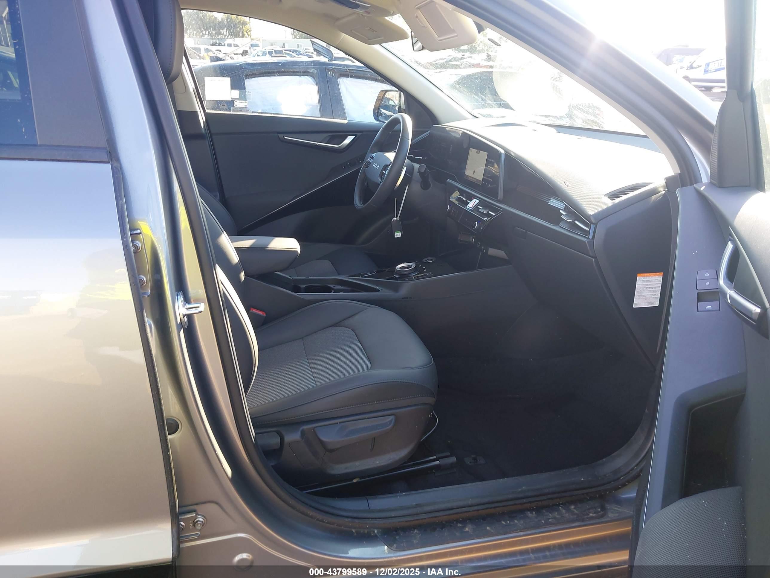 KIA NIRO image 5
