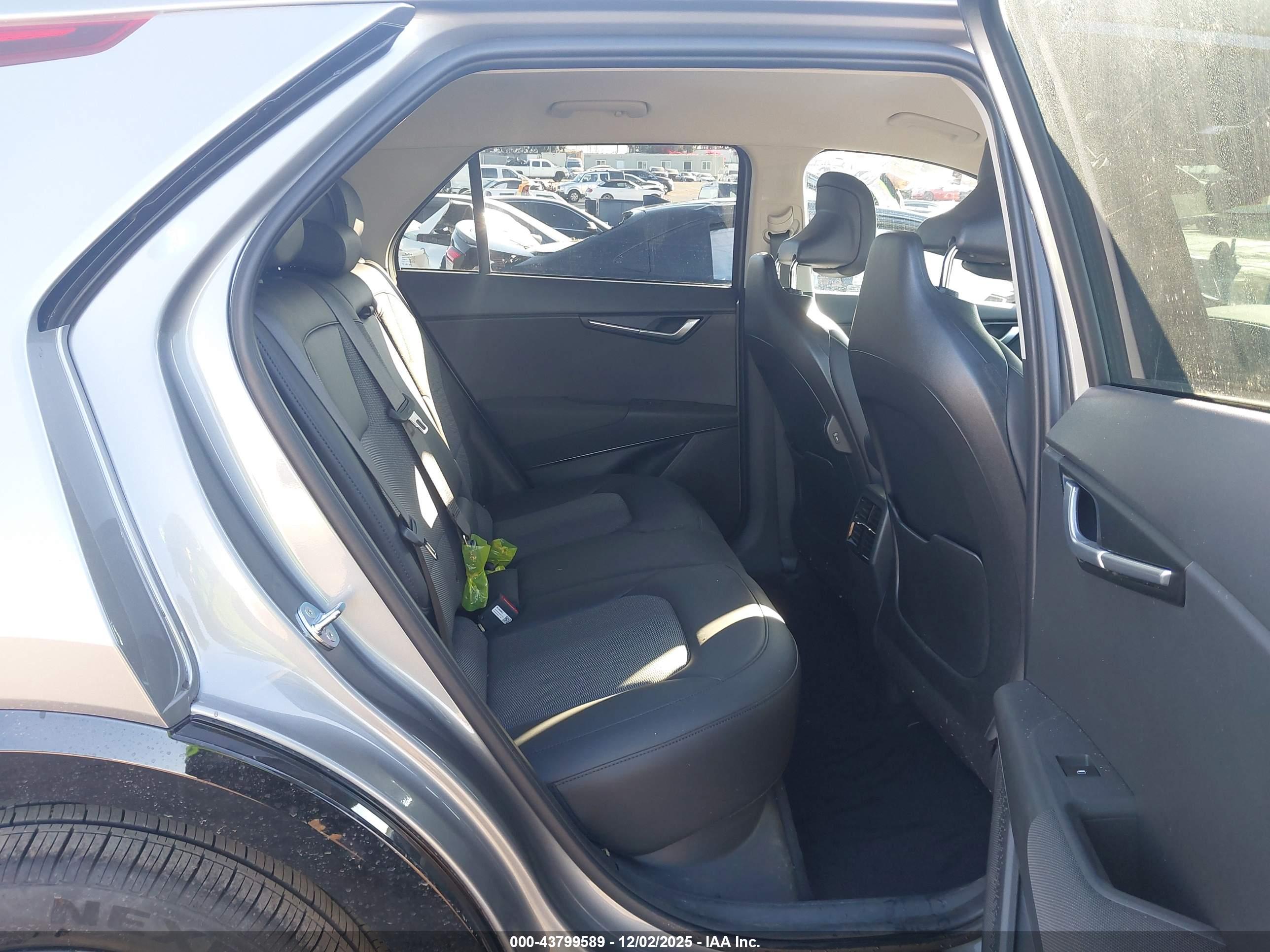 KIA NIRO image 8
