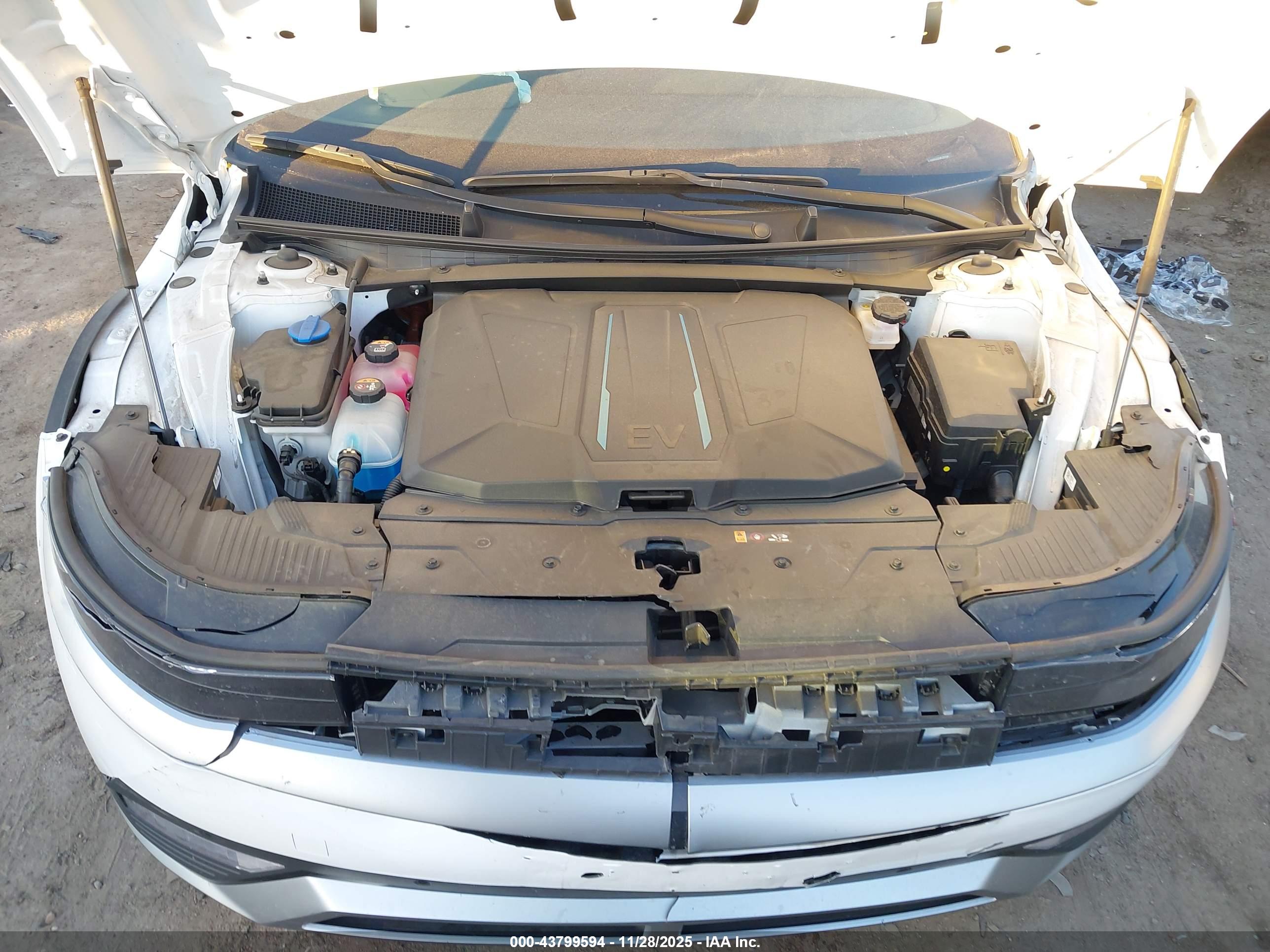 HYUNDAI IONIQ image 10