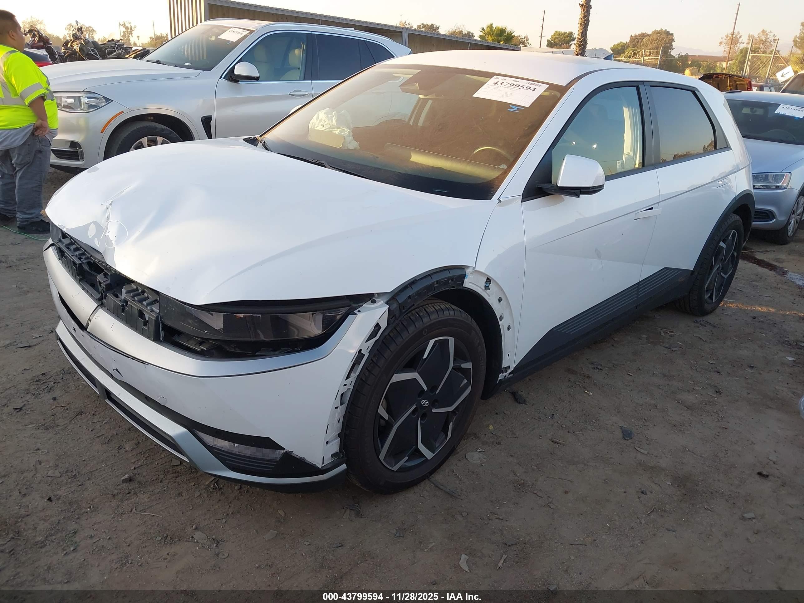 HYUNDAI IONIQ image 2