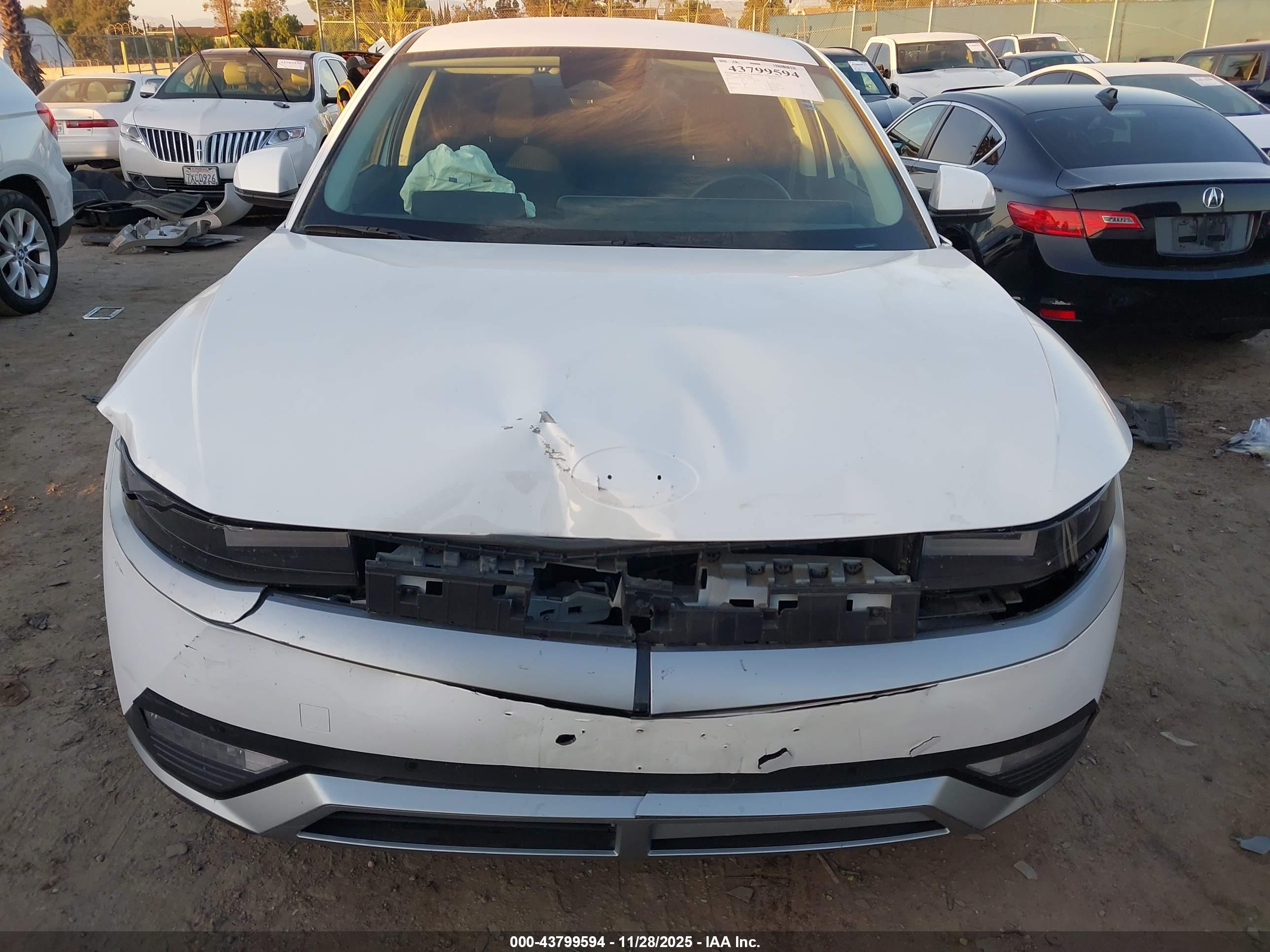 HYUNDAI IONIQ image 6