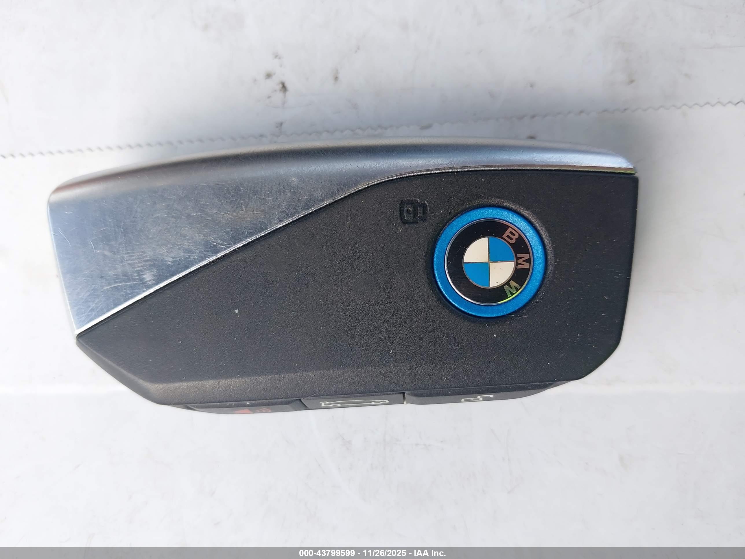 BMW IX image 11