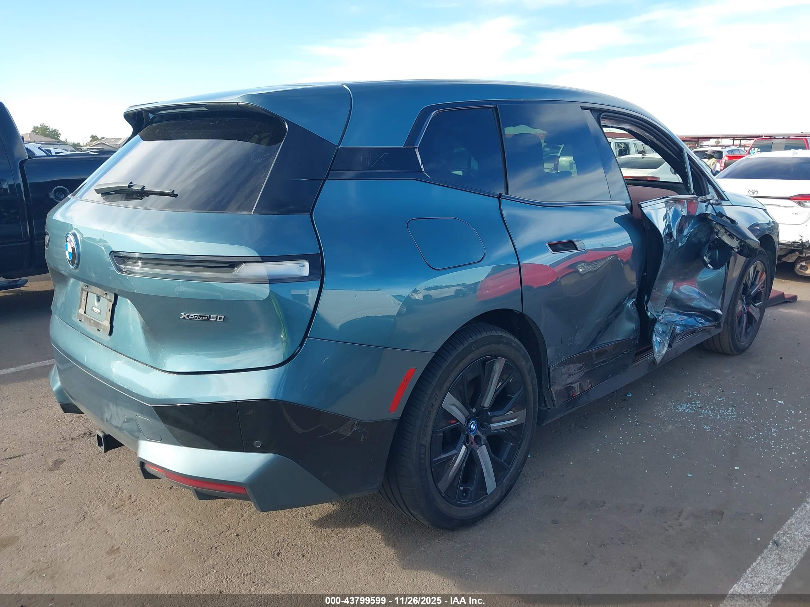 BMW IX image 4