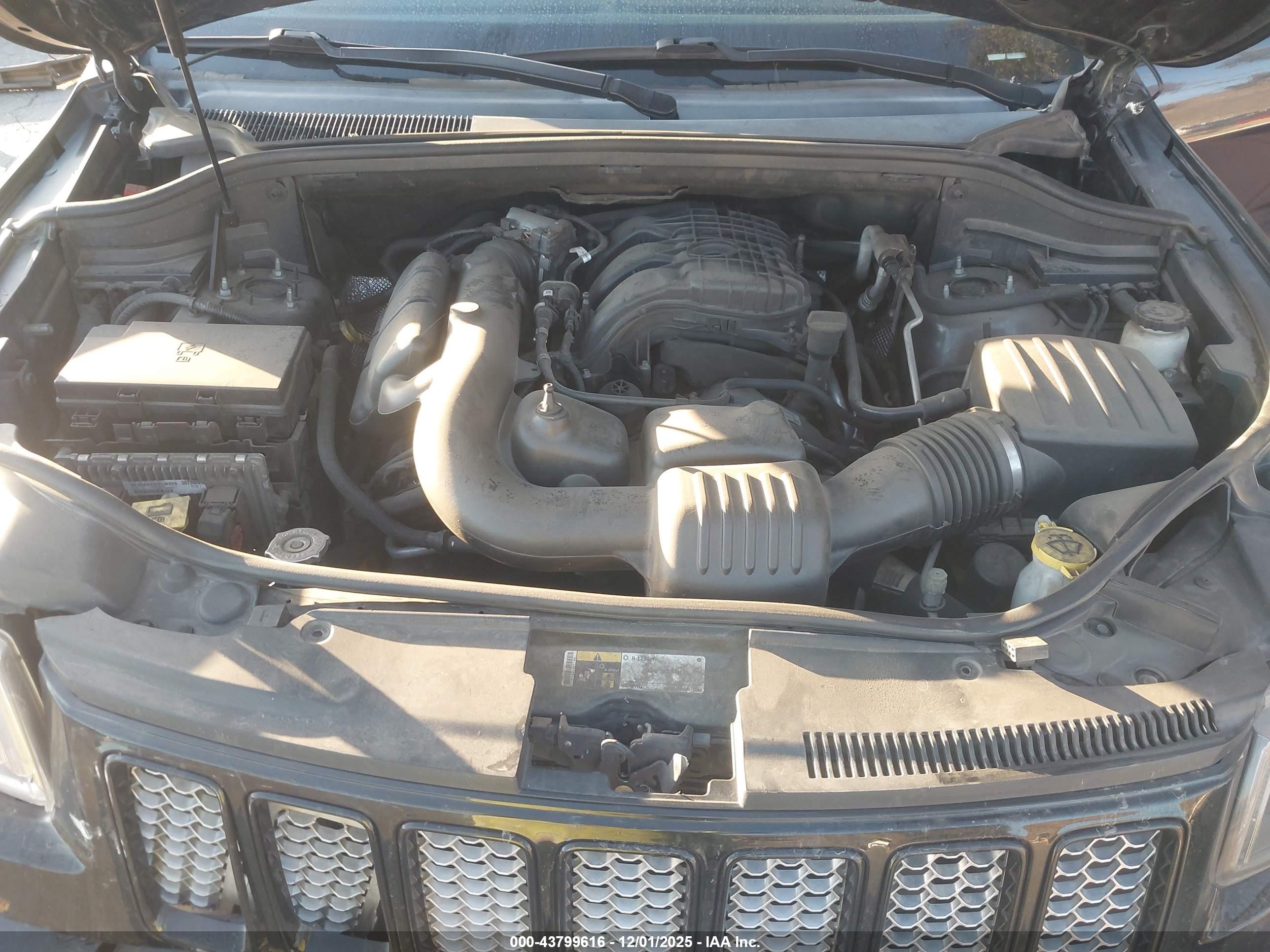 JEEP GRAND image 10
