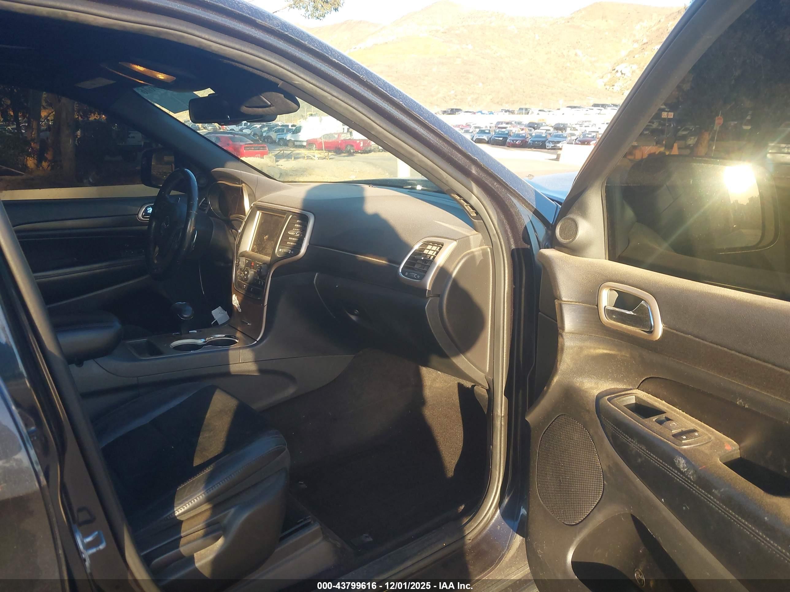 JEEP GRAND image 5