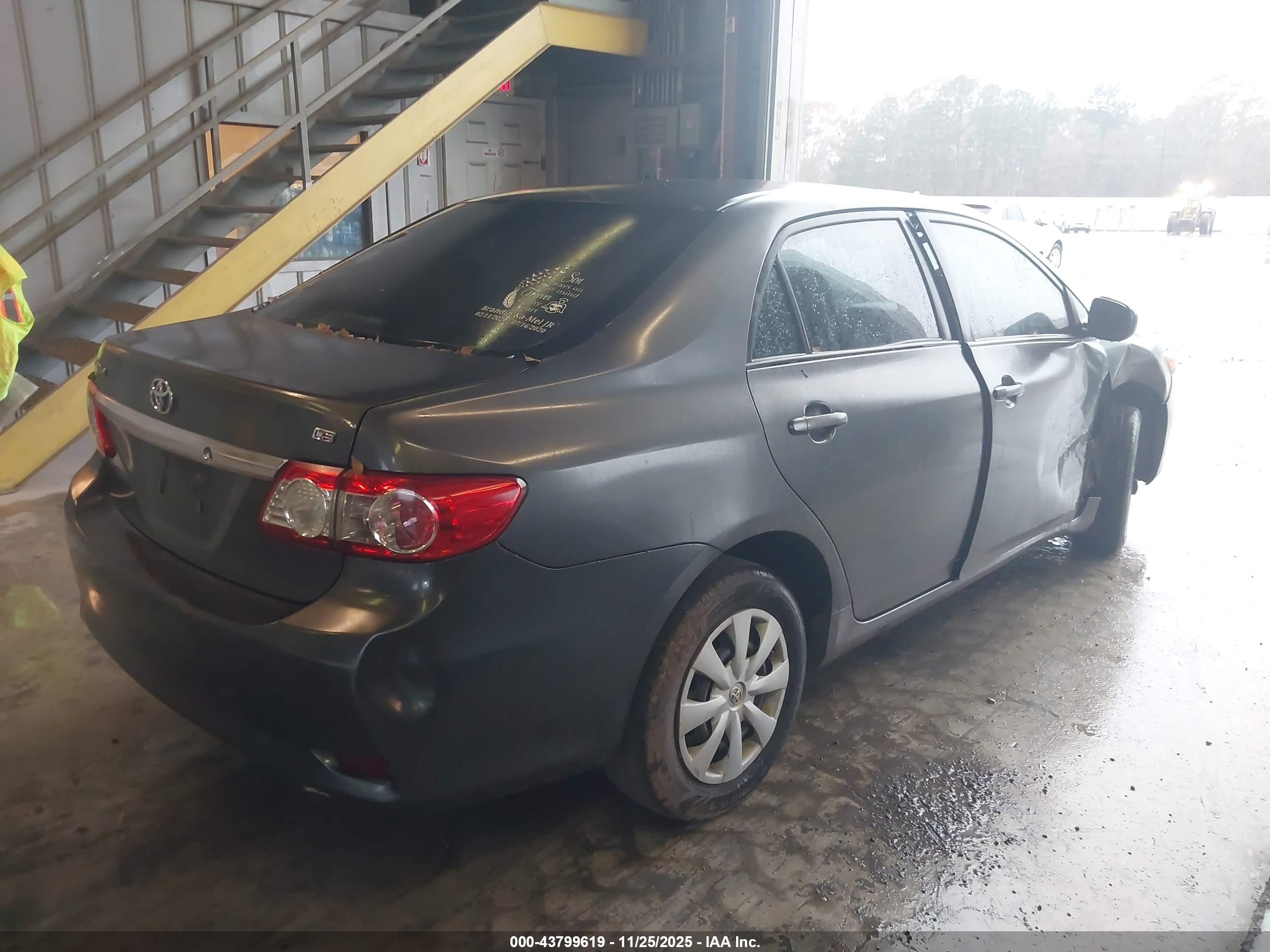 TOYOTA COROLLA image 4