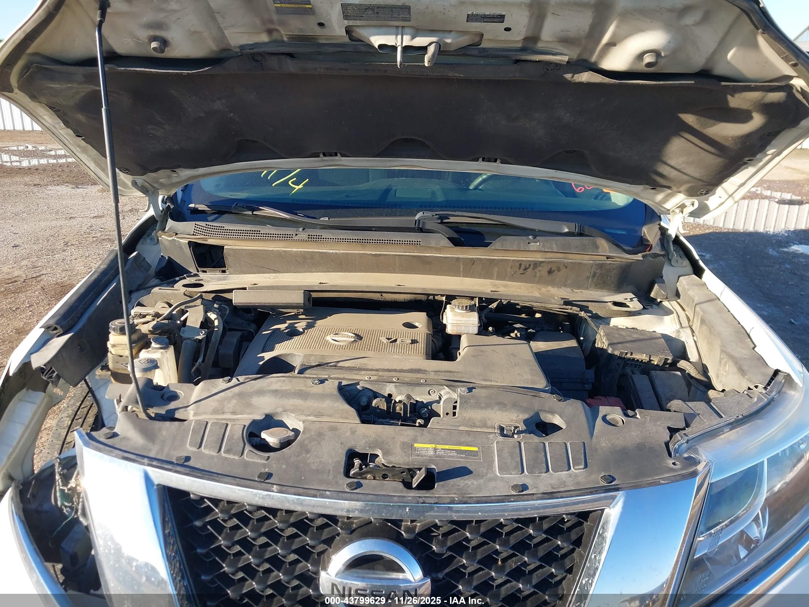 NISSAN PATHFINDER image 10