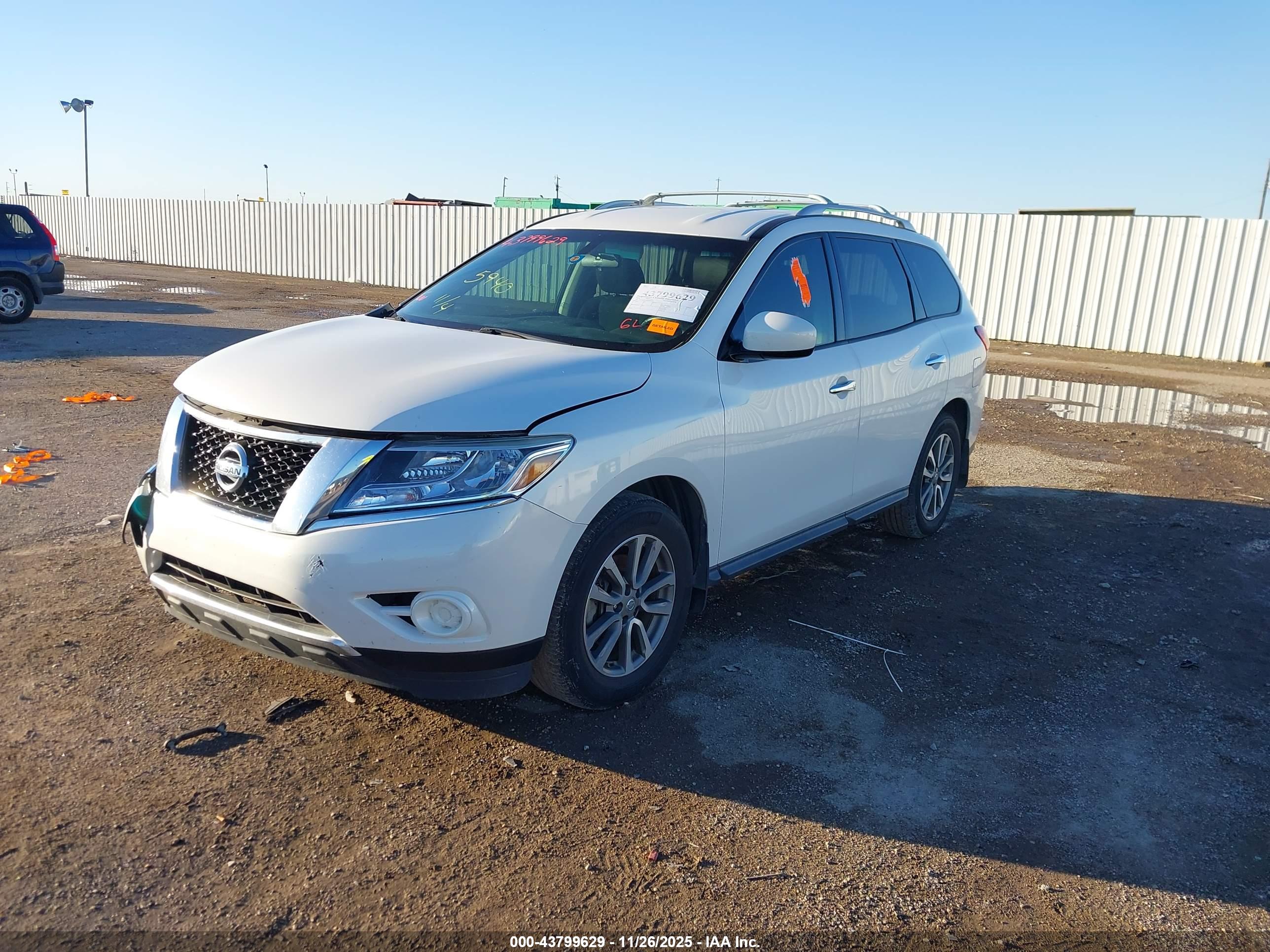 NISSAN PATHFINDER image 2