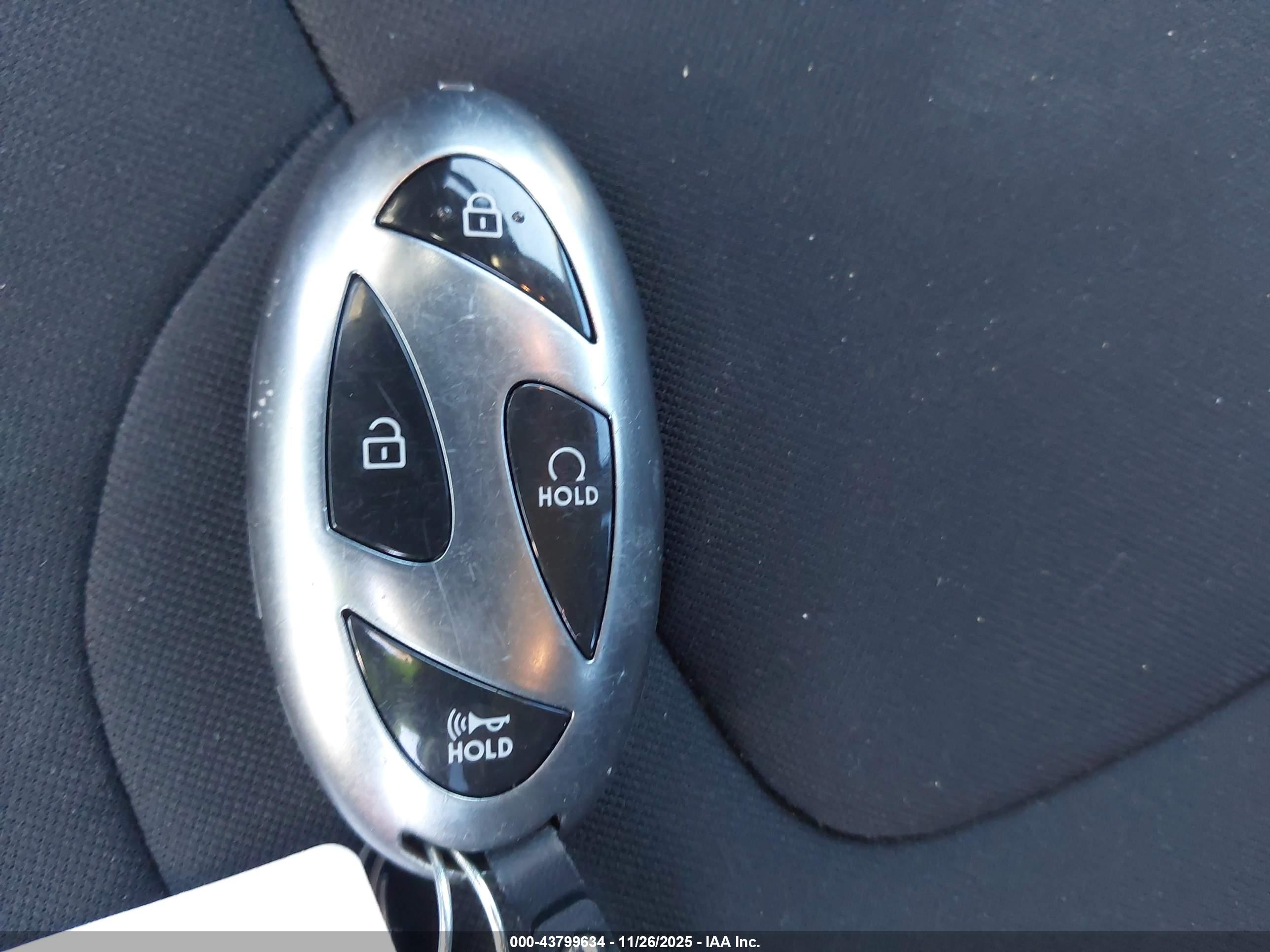 HYUNDAI ELANTRA image 11