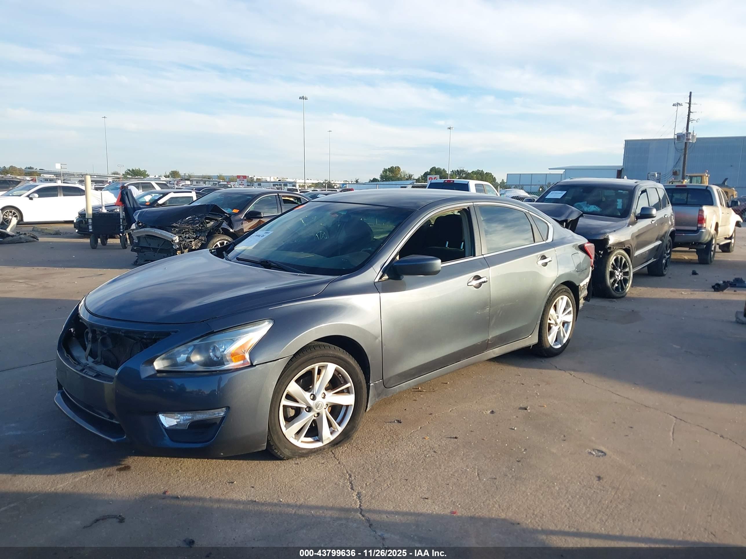 NISSAN ALTIMA image 2