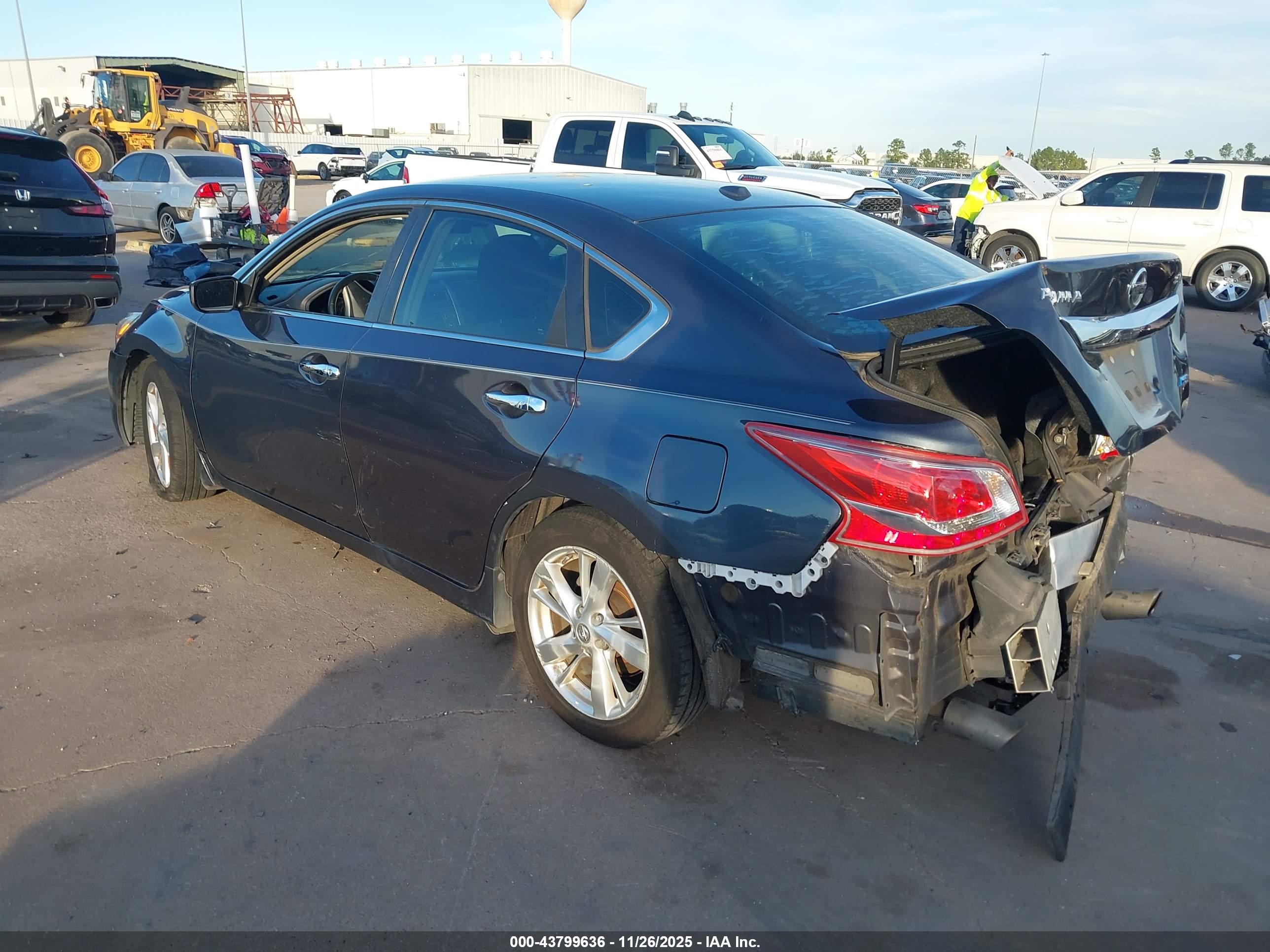NISSAN ALTIMA image 3