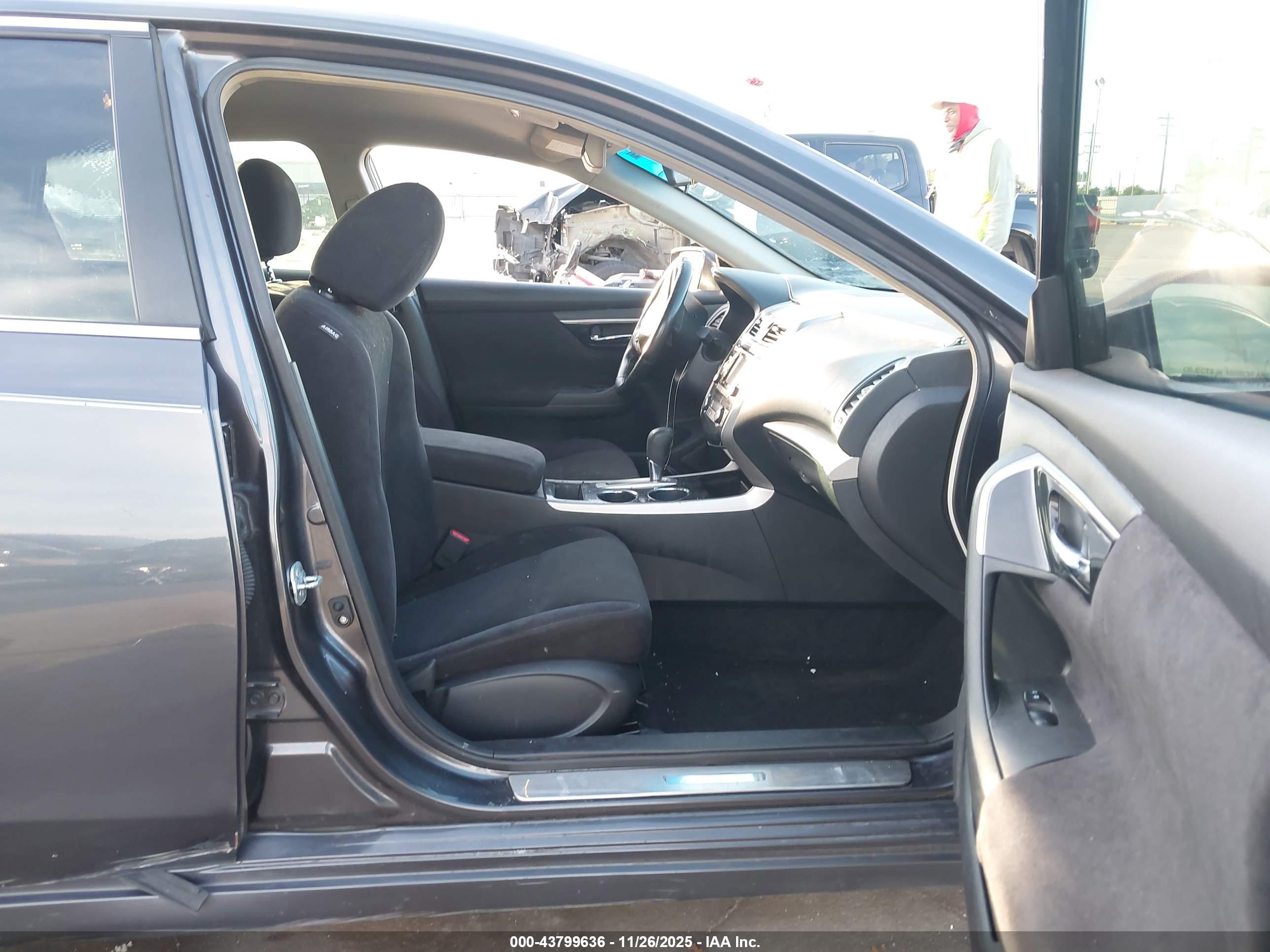 NISSAN ALTIMA image 5